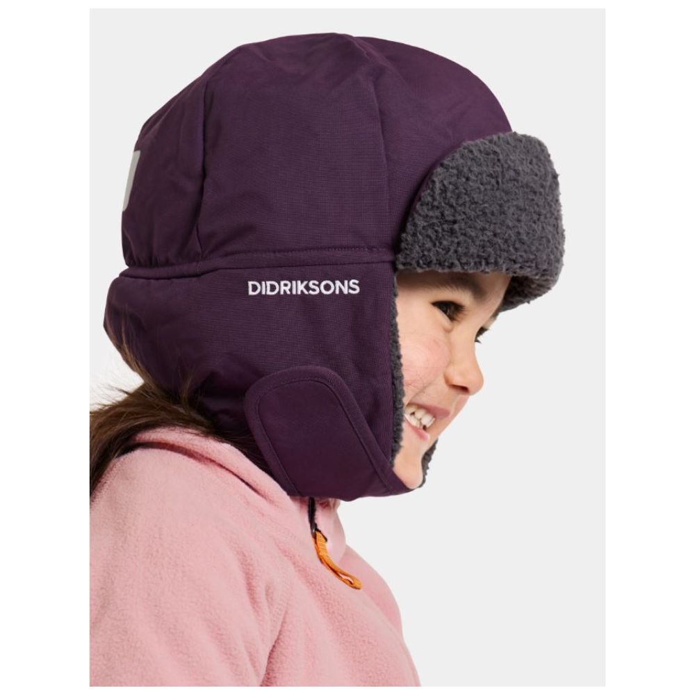 Didriksons Biggles Winter Hat for Men & Women - Warm Plumb Beanie for Cold Weather - Perfect for Skiing, Snowboarding & Outdoor Activities