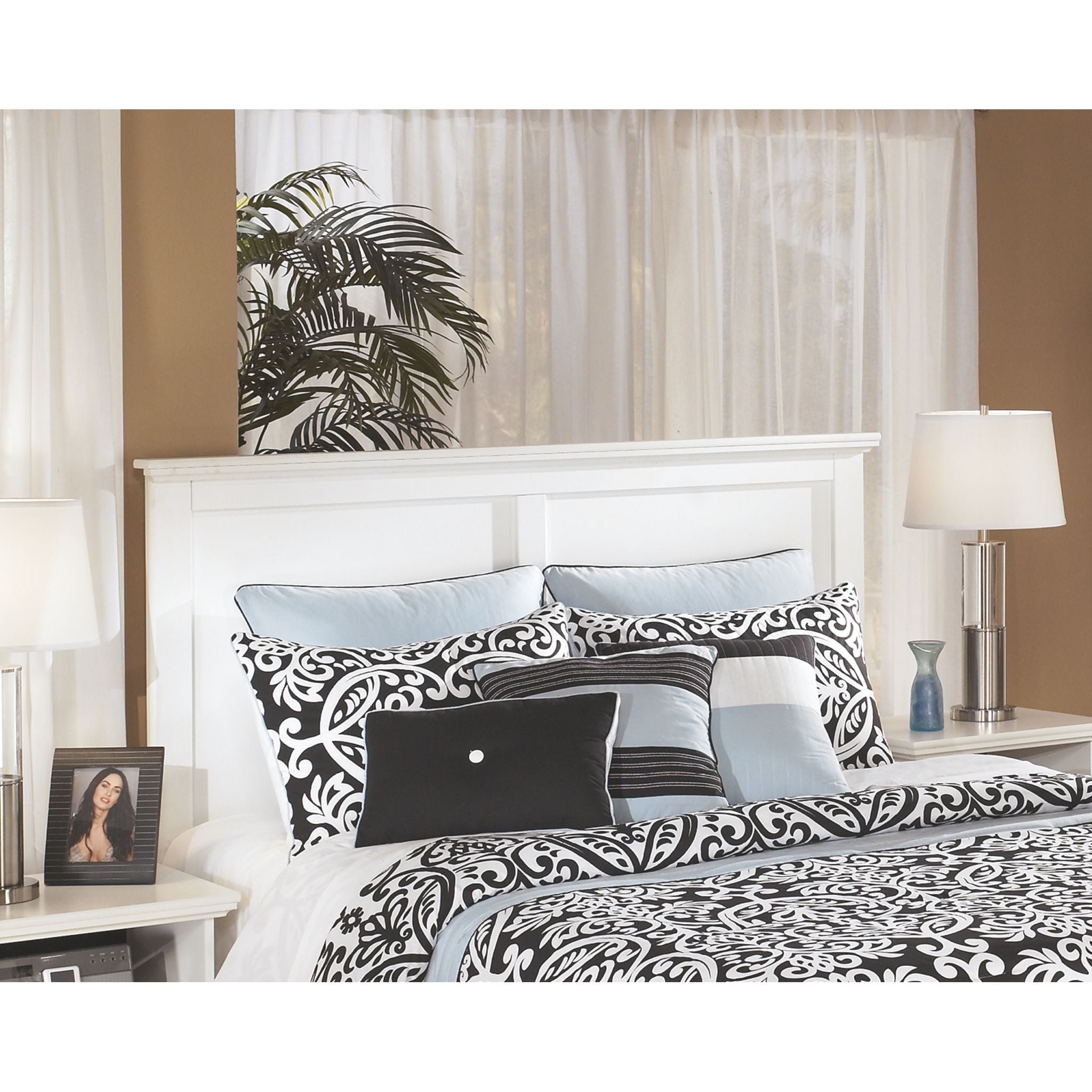 Bostwick Shoals Queen Panel Headboard in White - Elegant Upholstered Bed Frame Headboard for Bedroom Decor, Perfect for Master Bedroom or Guest Room