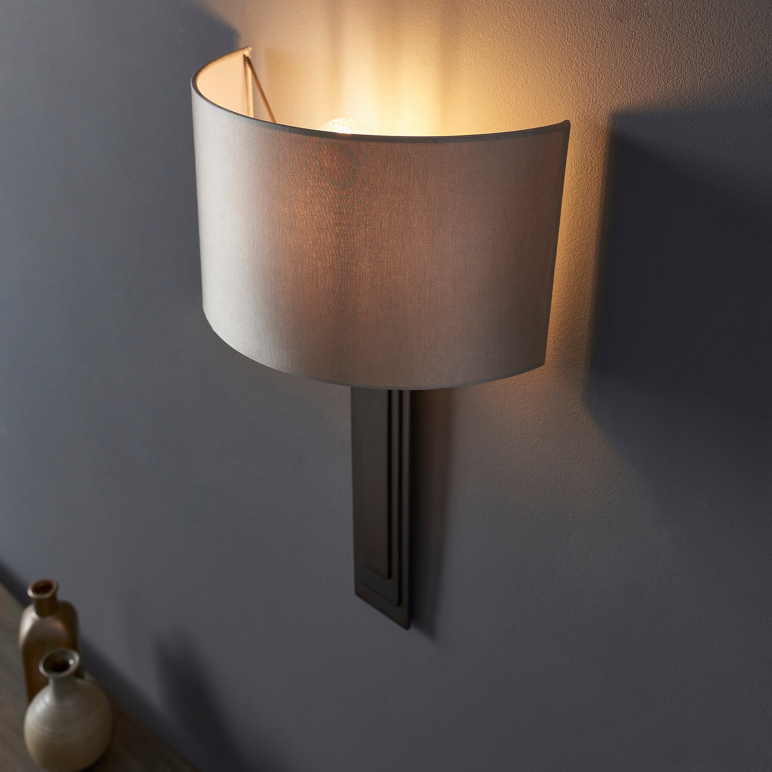 Blake Wall Light in Bronze & Antique Brass Finish - Elegant Vintage Sconce for Bedroom, Living Room, and Hallway Lighting