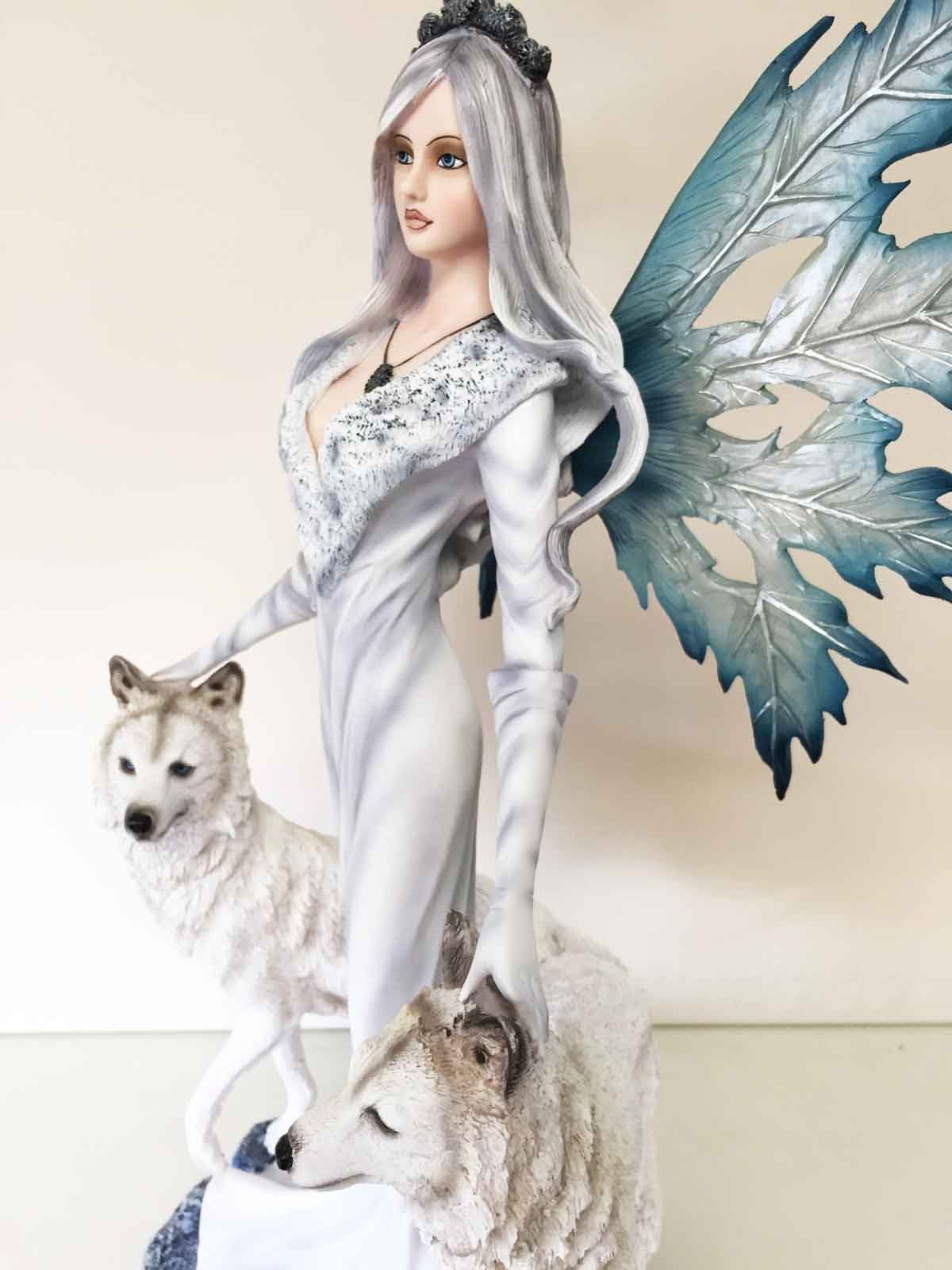 23