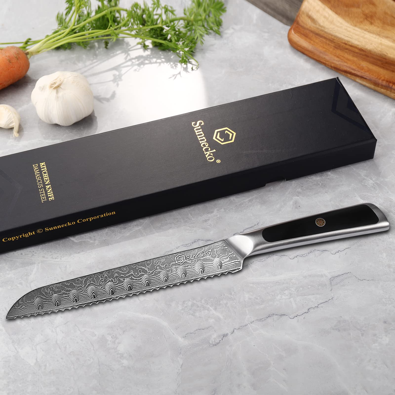 Sunnecko 8-Inch Serrated Bread Knife - 67-Layer VG10 Damascus Steel Blade, Japanese Style Bread Cutting Knife with Ergonomic Handle - Perfect for Homemade Bread, Artisan Loaves, Sourdough, Cakes & Pastries