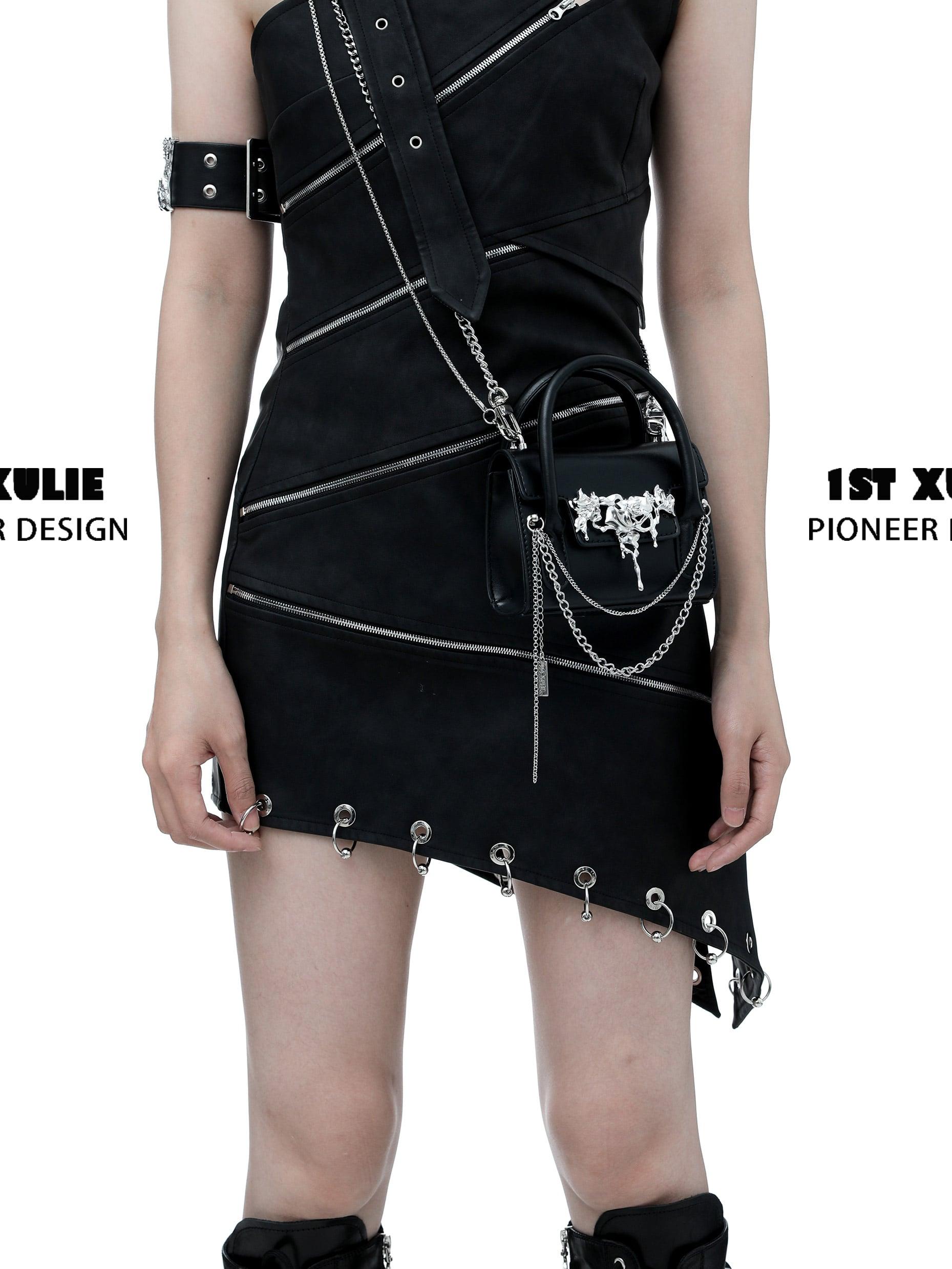 Gothic Style Rose Chain Handbag - Elegant Black Rose Embossed Leather Crossbody Purse for Women | Perfect for Evening Parties, Date Nights & Gothic Fashion Outfits