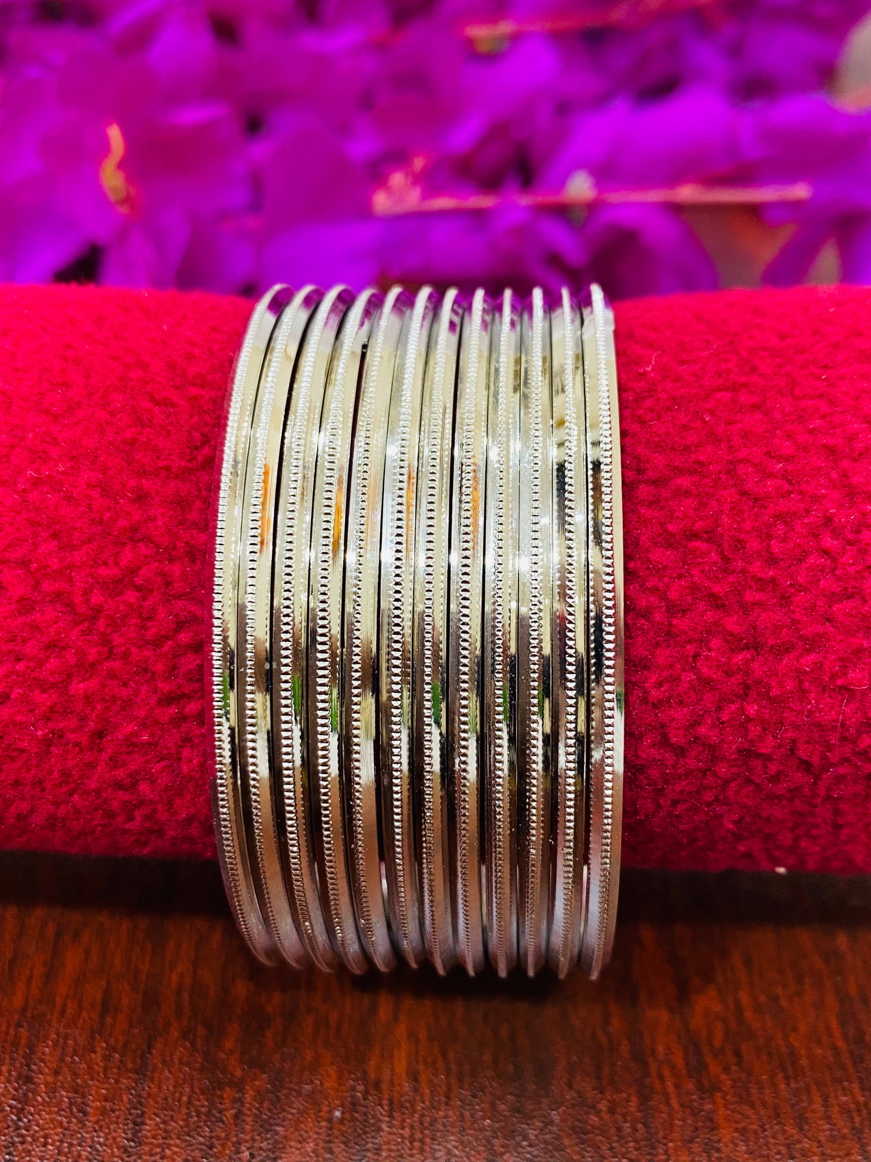 Stylish Silver-Tone Metal Bangles for Women - Elegant Stackable Bracelets for Everyday Wear & Special Occasions