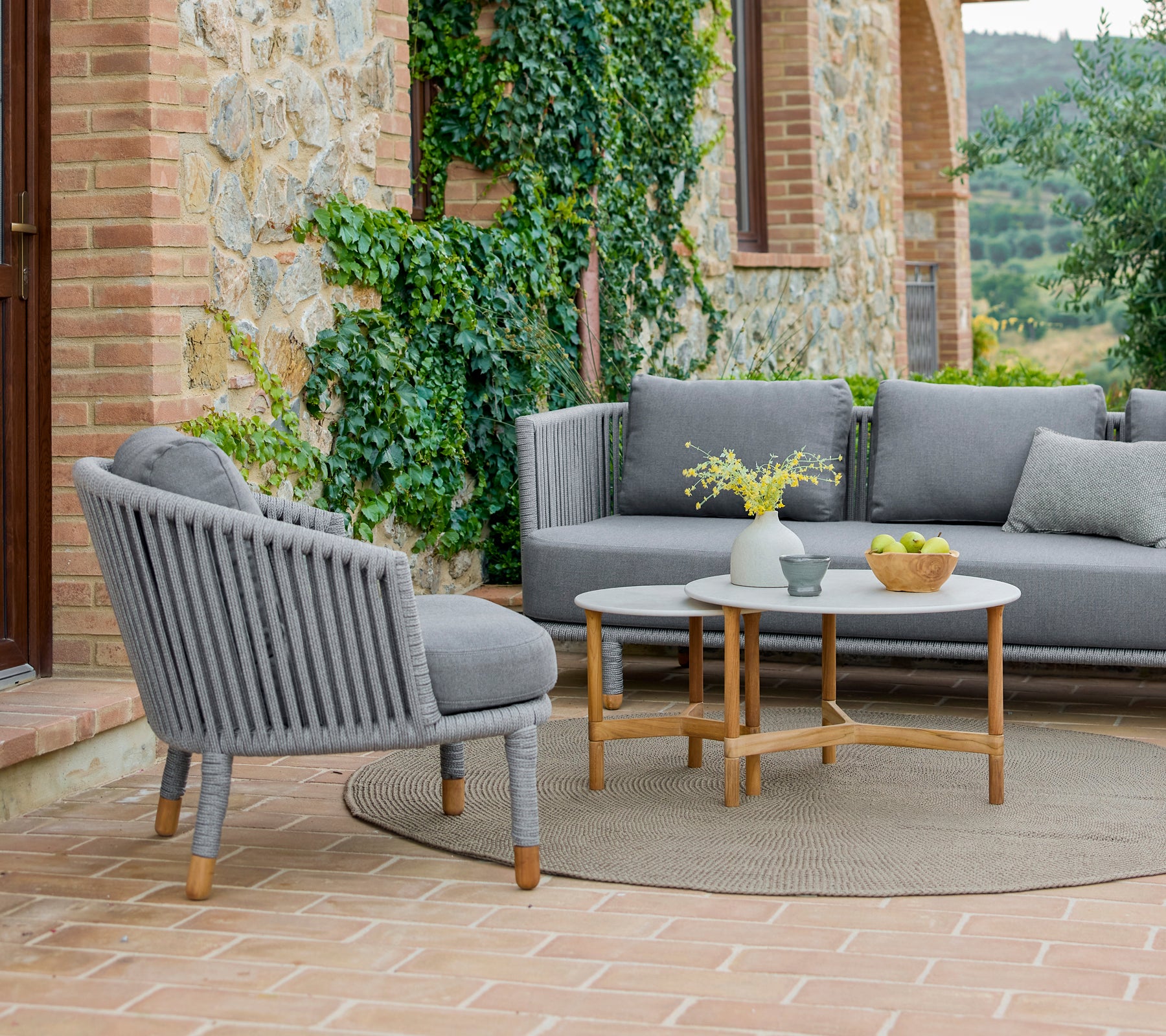 Modern Lounge Chair for Living Room - Comfortable Relaxation Chair for Home, Office, or Patio - Perfect for Reading, Napping, and Entertaining