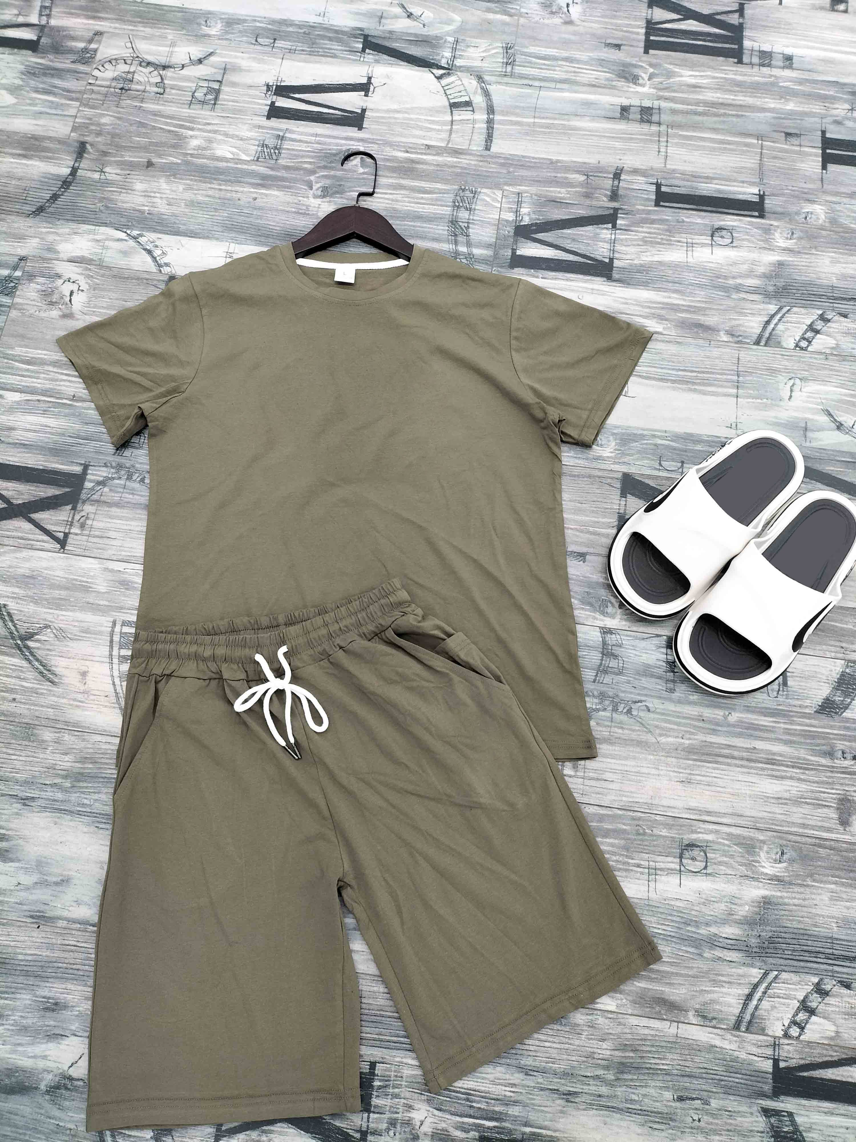Men's Casual Short Sleeve T-Shirt and Shorts Set - Comfortable Summer Outfit for Beach, Gym, and Outdoor Activities