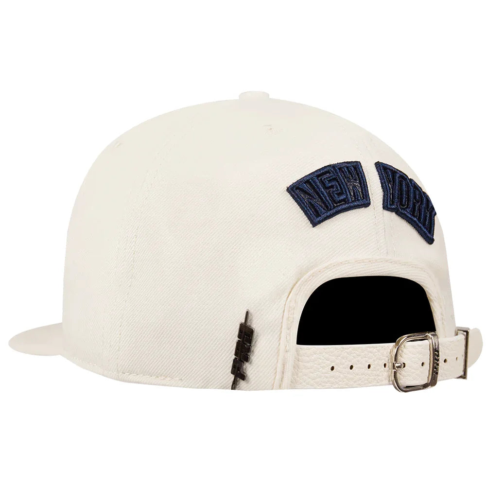 New York Yankees Snapback Hat - MLB Official Unisex Adjustable Baseball Cap in Eggshell White | Perfect for Games, Fan Gear & Streetwear Fashion