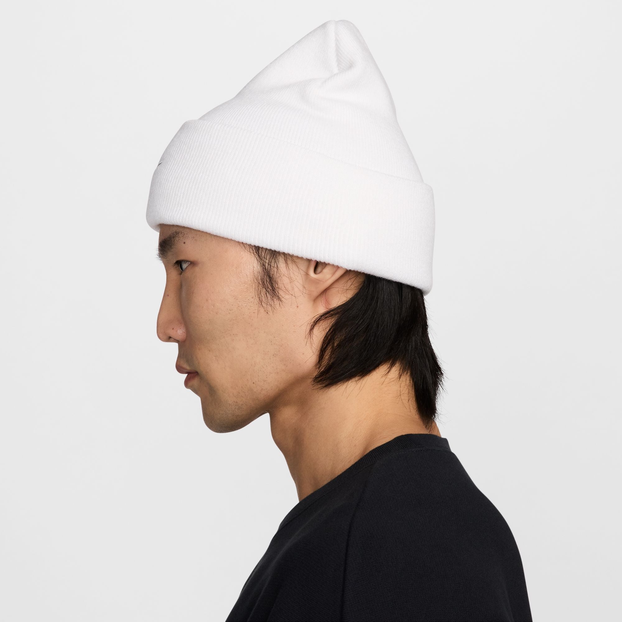 Nike Men's Peak Swoosh Beanie - Winter Warm Knit Hat for Running, Skiing & Outdoor Activities