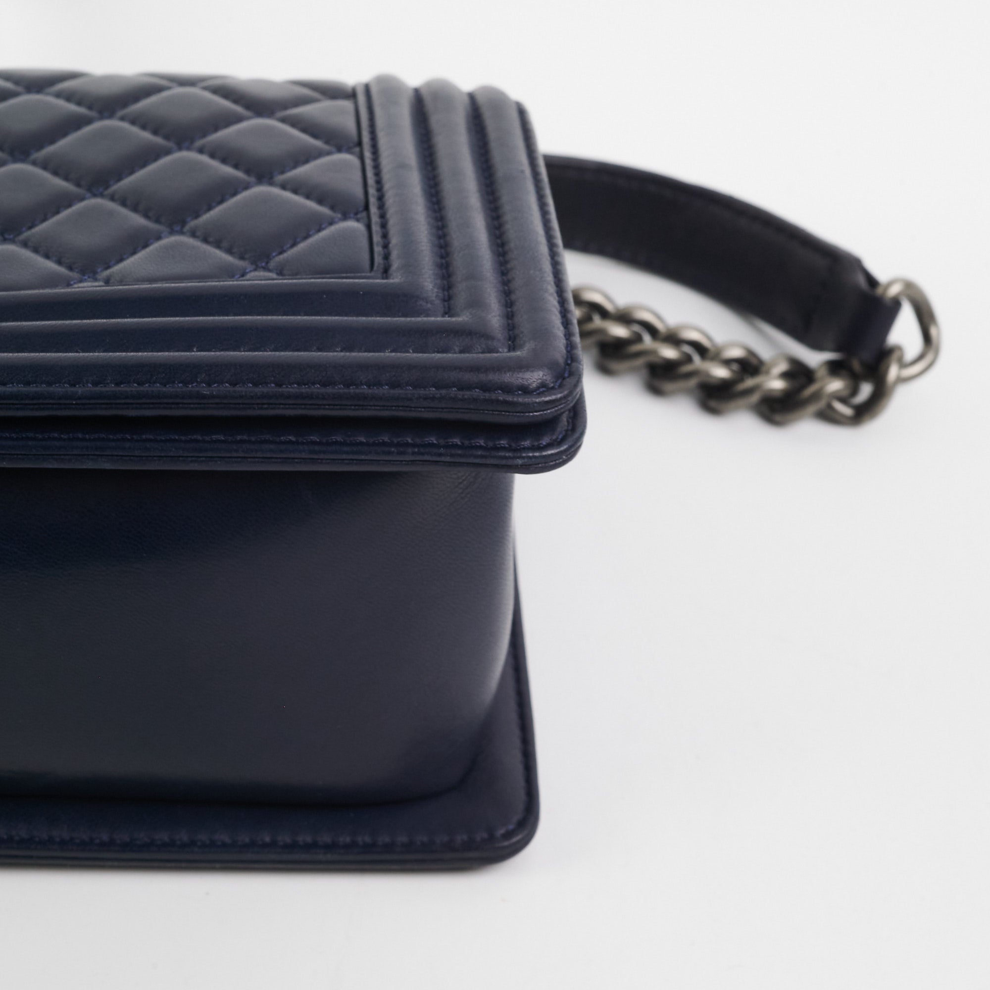 Chanel Navy Old Medium Boy Shoulder Bag - Luxury Leather Crossbody Purse for Women, Fashionable Everyday Handbag for Work, Party & Travel