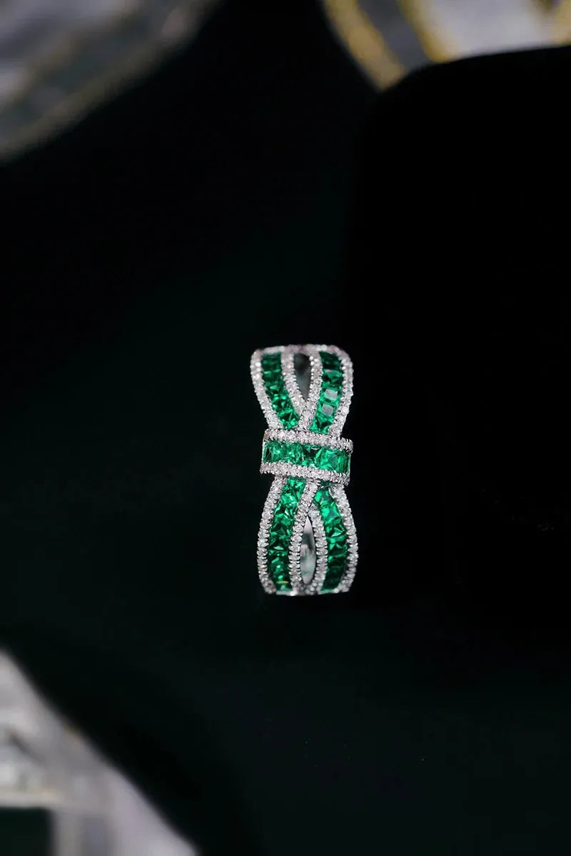 18K White Gold Cross Design Diamond & Emerald Ring for Women - Elegant Wedding & Engagement Jewelry - Perfect for Bridal, Anniversary, and Special Occasion Gifts