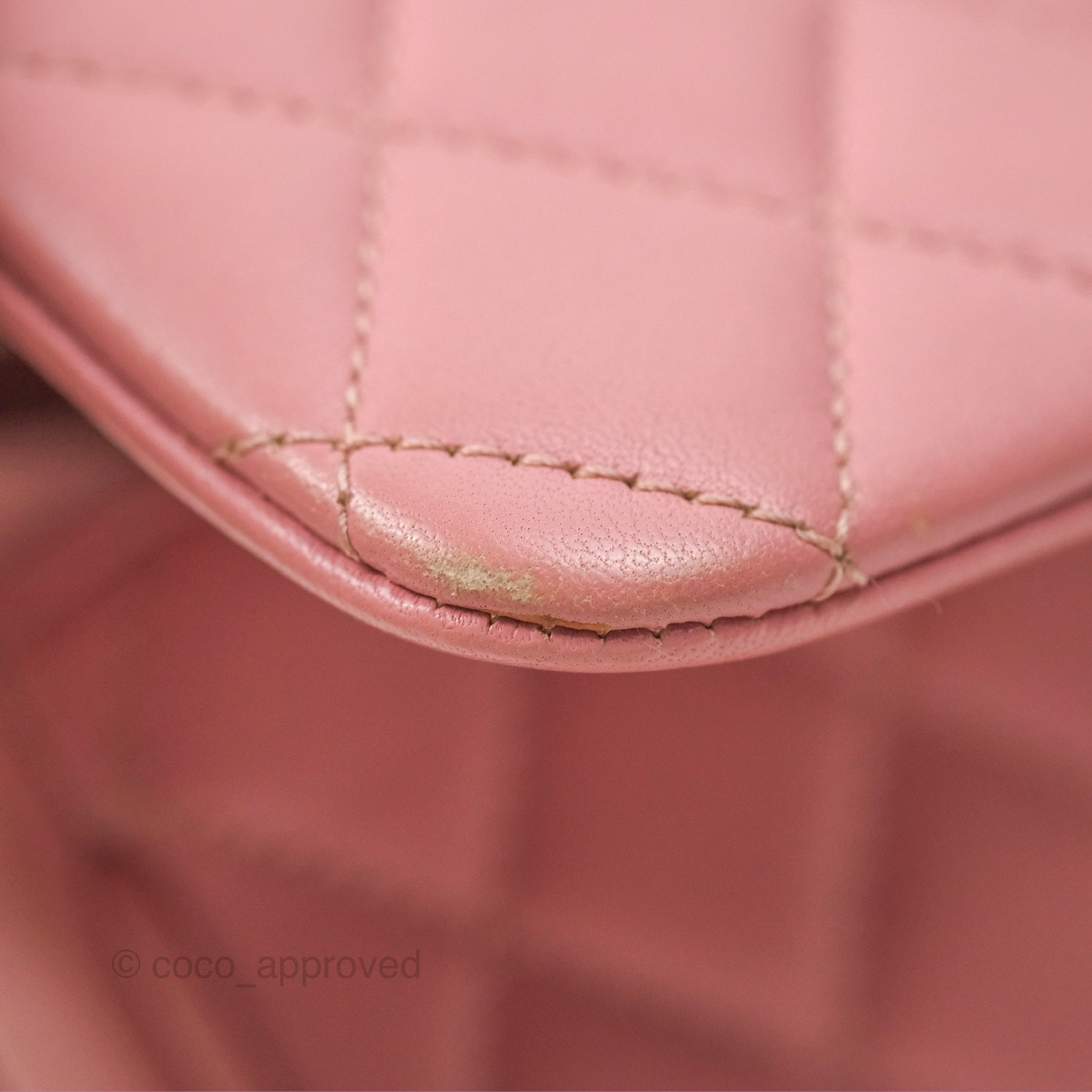 Chanel Citizen Chic Flap Bag in Pink Lambskin Leather with Gold Hardware - Perfect for Women's Luxury Everyday Use & Special Occasions