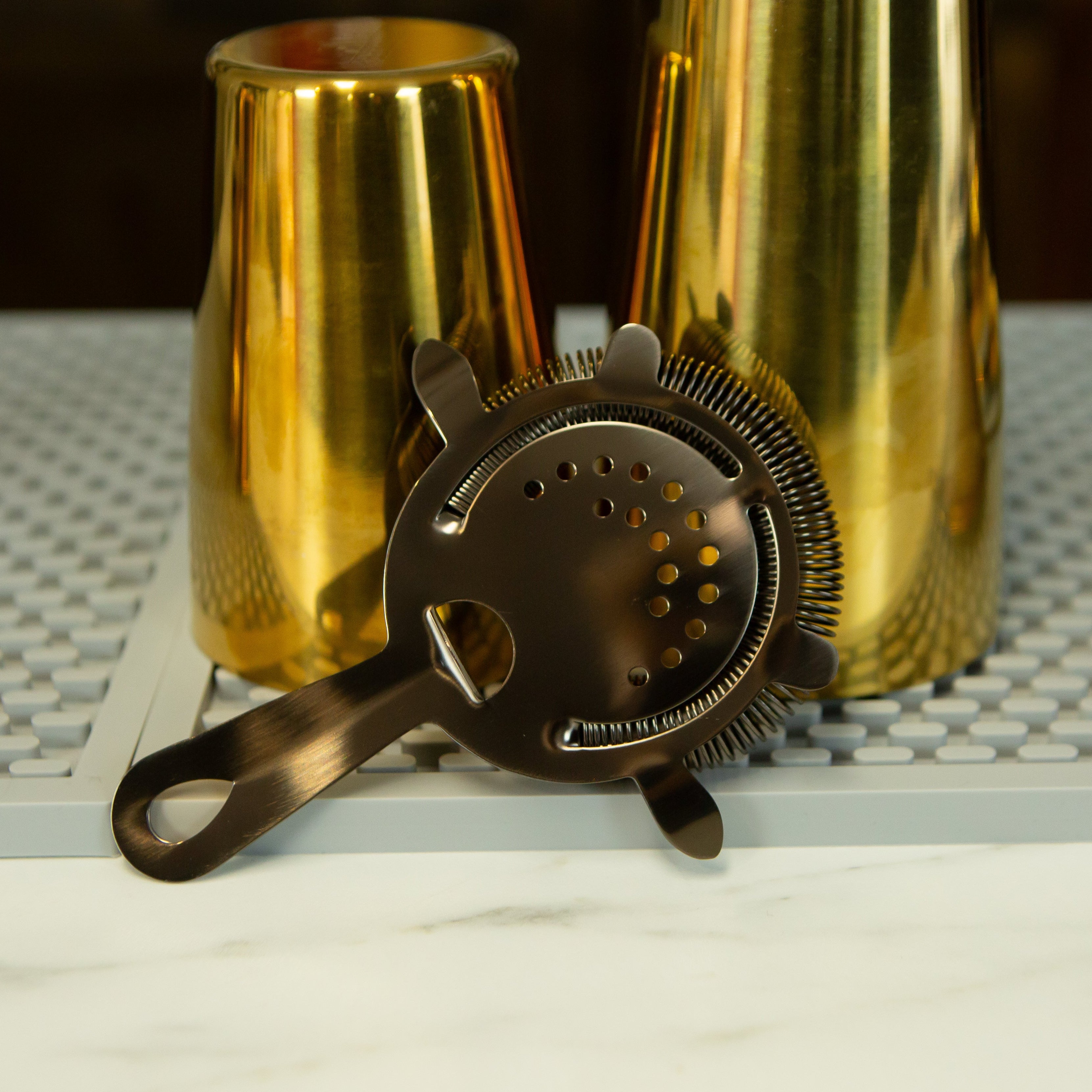Premium 4-Prong Hawthorne Cocktail Strainer - Black Bar Tool for Mixing & Serving Classic Cocktails - Perfect for Home Bars, Bartending & Professional Use