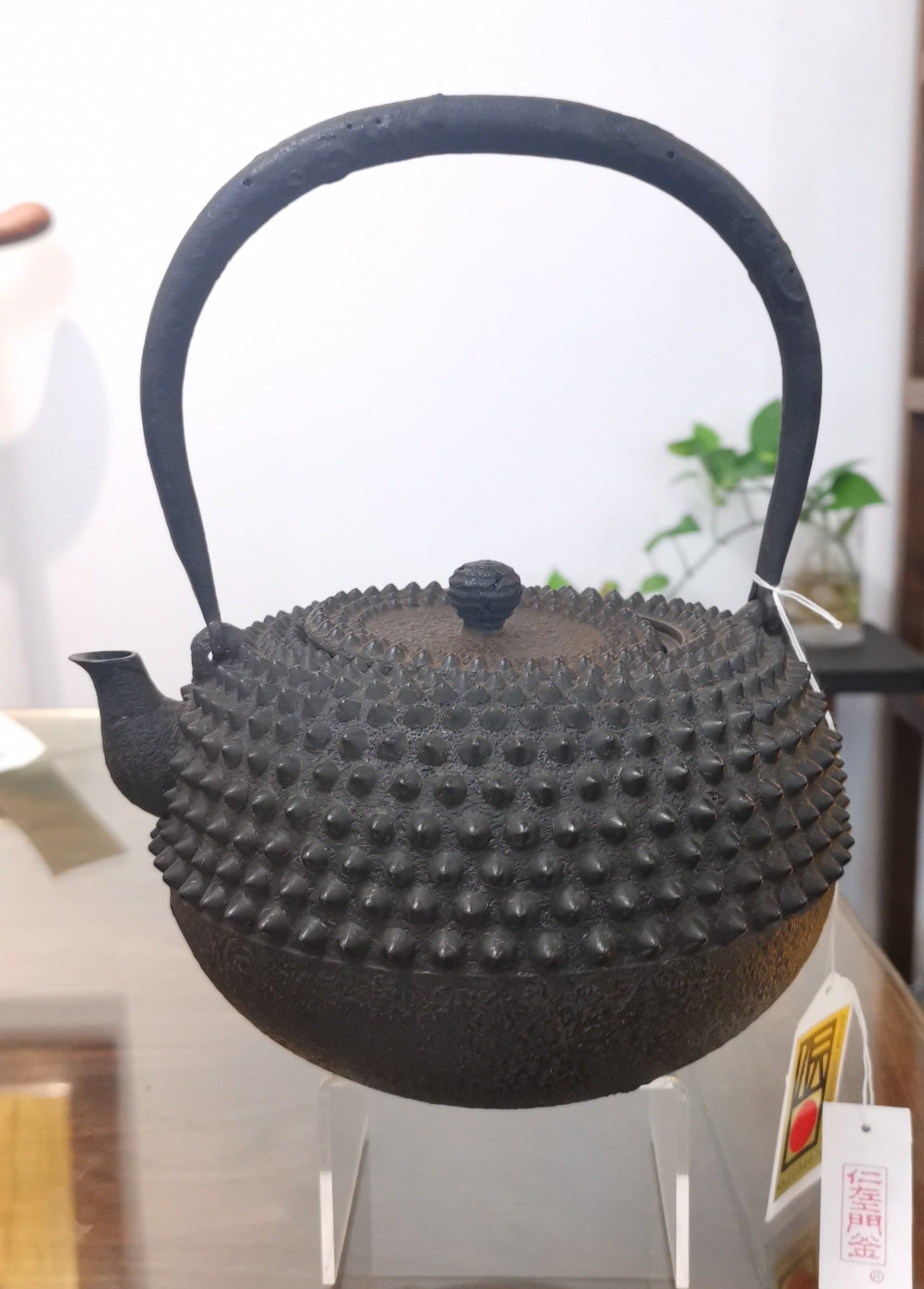 Authentic Japanese Nanbu Satetsu Tetsubin Iron Teapot - Koizumi Nizaemon 10th Gen Ōarare Mon Ubaguchi Maru Gata - Traditional Cast Iron Teapot for Tea Ceremony & Home Brewing - Perfect for Matcha, Sencha & Loose Leaf Tea