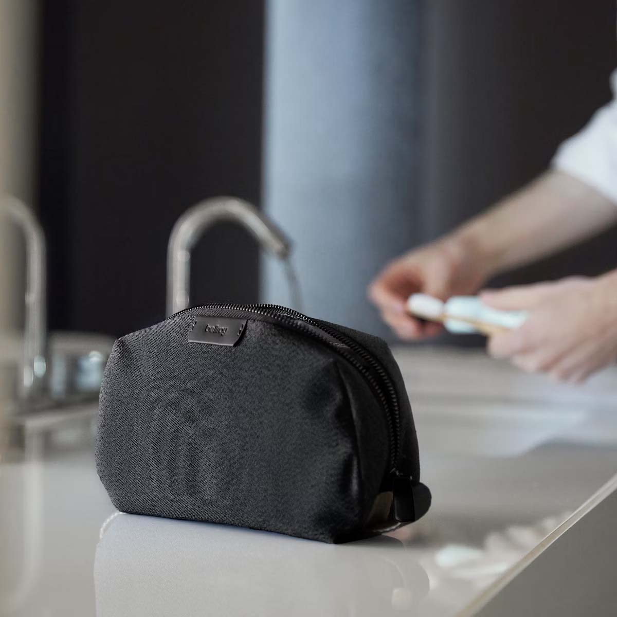 Bellroy Premium Travel Toiletry Bag - Water-Resistant & Compact Organizer for Men & Women | Perfect for Air Travel, Gym, Camping & Weekend Getaways