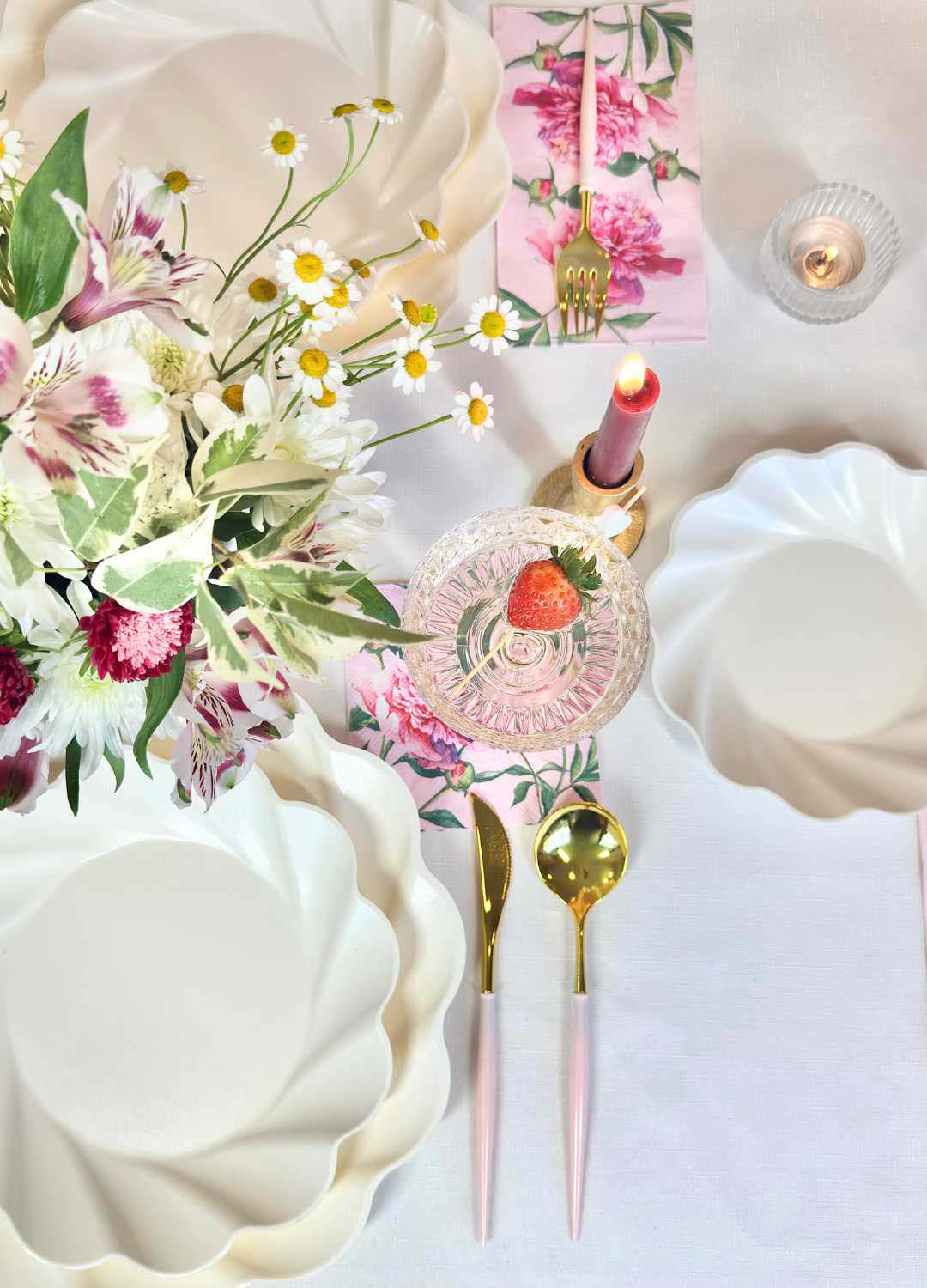 Romantic Floral Table Setting for Weddings & Anniversaries - Elegant Dinnerware & Decor for Special Occasions