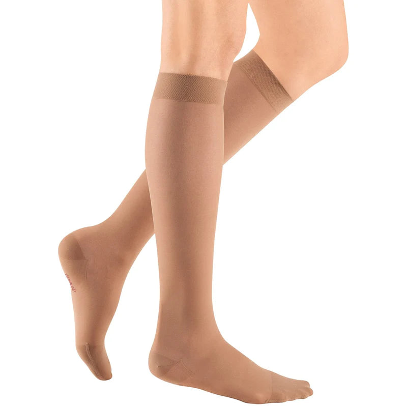 Medi Sheer & Soft 20-30mmHg Compression Socks for Women & Men - Closed Toe Calf Length Support Stockings - Ideal for Travel, Running, Nursing & Varicose Vein Relief