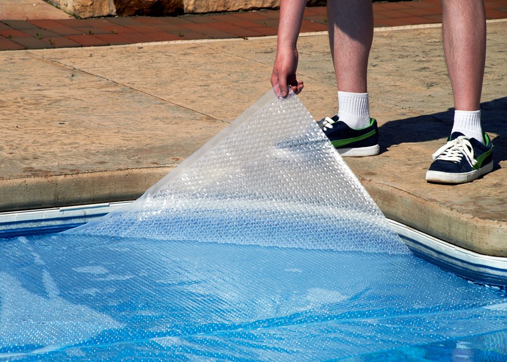 Blue Wave NS484 12-mil Round Solar Pool Cover for 21-Feet Above Ground Pools - Clear UV-Resistant Insulation Blanket | Reduces Heat Loss & Saves Energy | Perfect for Summer Swimming & Winter Pool Protection