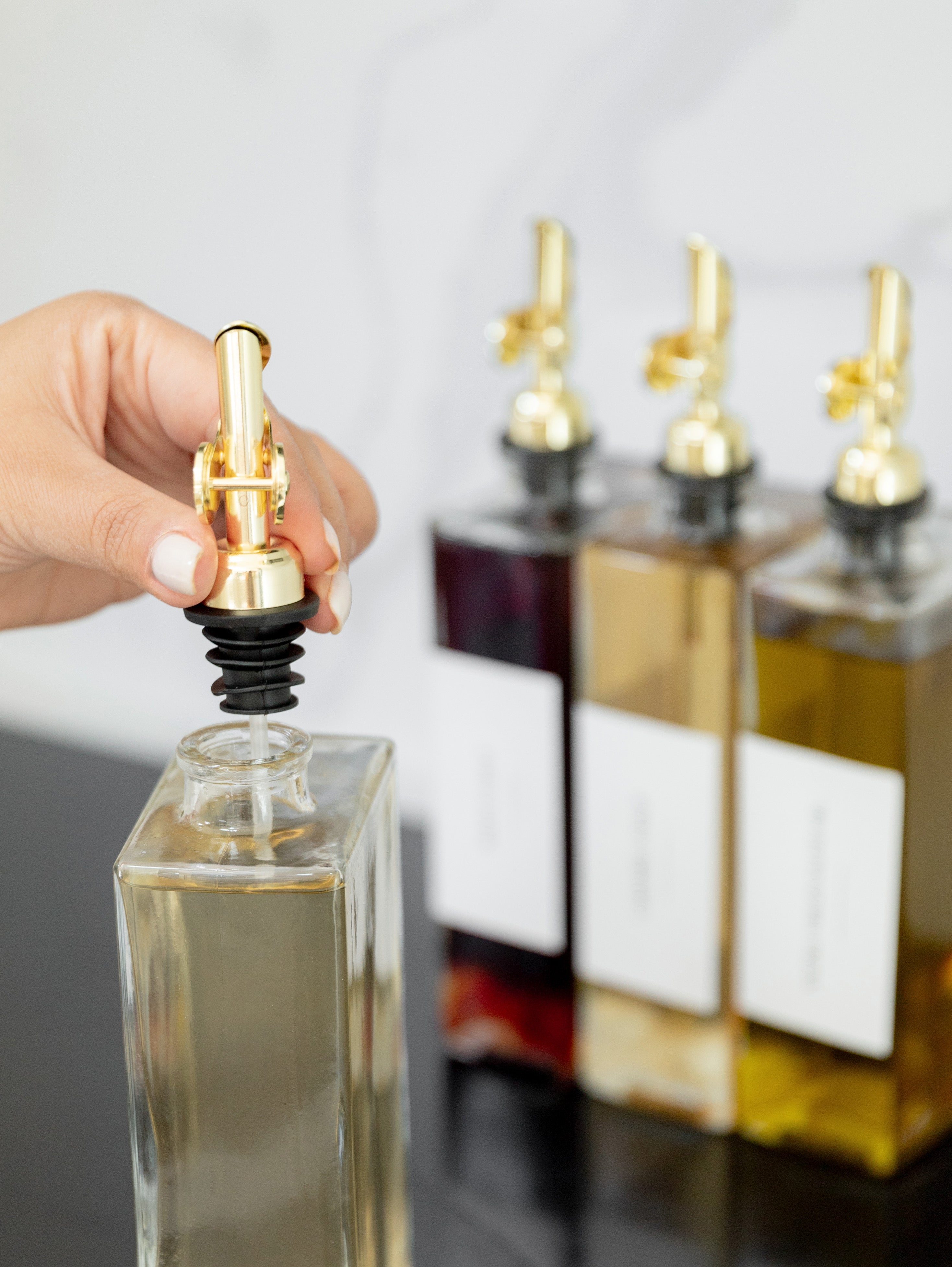 Premium 500ml Oil and Vinegar Glass Bottle Set with Pour Spout - Perfect for Kitchen, Salad Dressing, and Gourmet Cooking