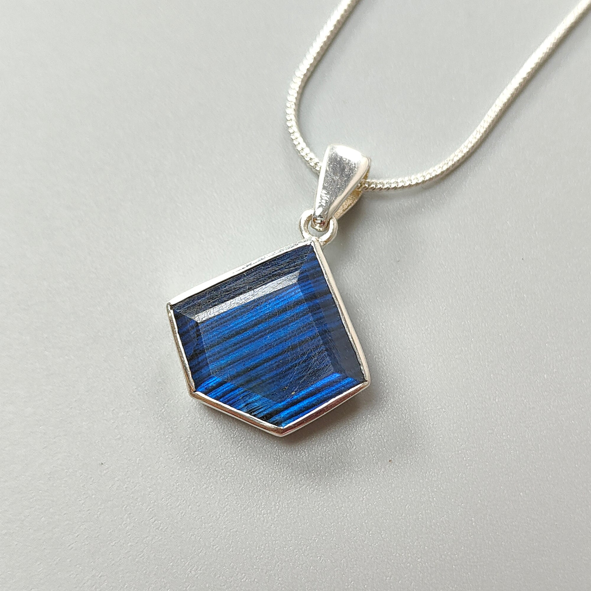 Natural Blue Labradorite Faceted Pendant 925 Sterling Silver Bezel Set - 5.8g Untreated Fancy Shape Gemstone Jewelry for Women, Gift for Her, Birthday & Anniversary Present