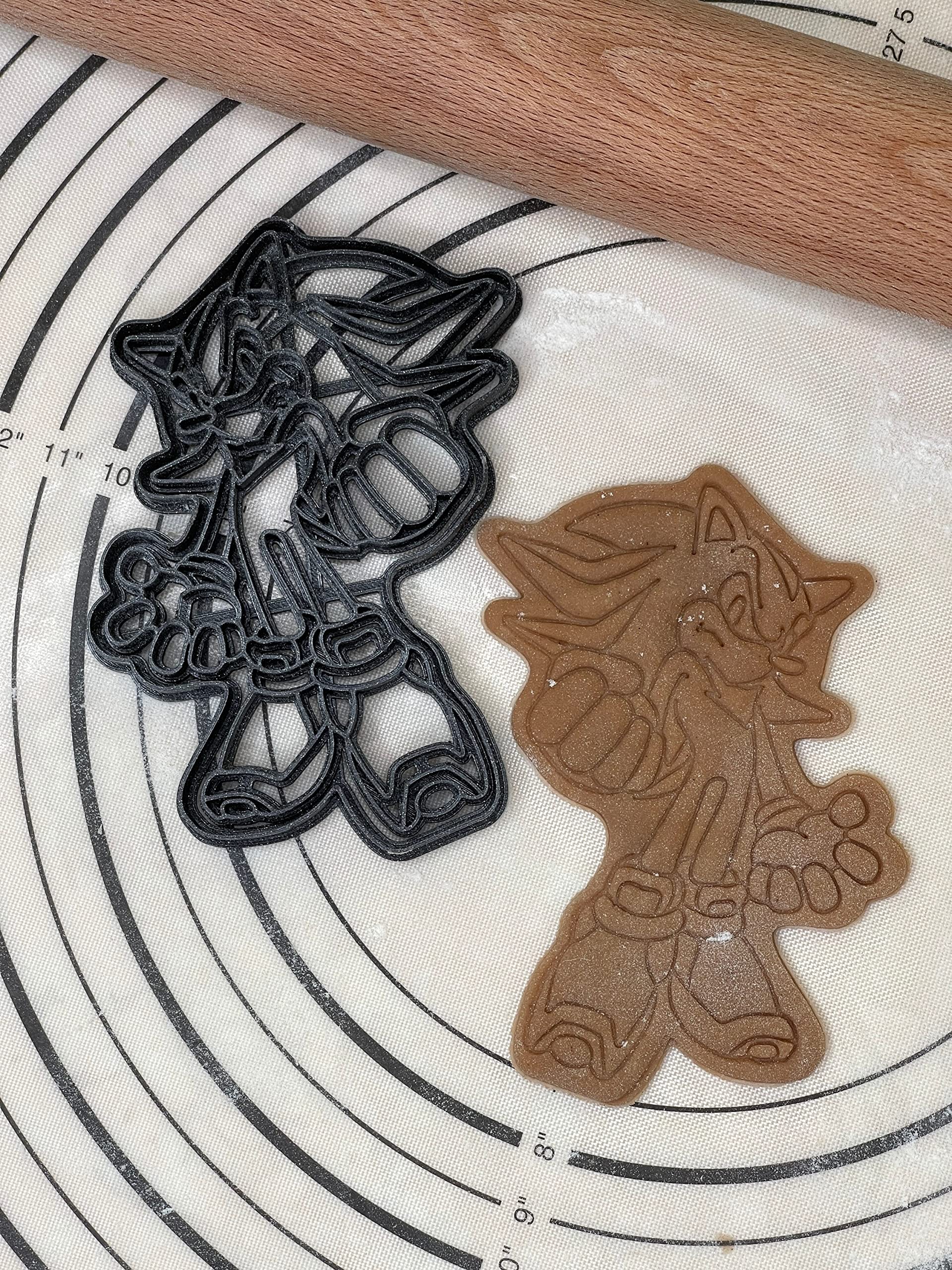 Sonic Shadow the Hedgehog 5-Inch Cookie Cutter & Baking Mold - 3D Kitchen Art for DIY Cookies, Cupcakes & Party Treats - Perfect for Birthday, Halloween & Gaming Theme Parties