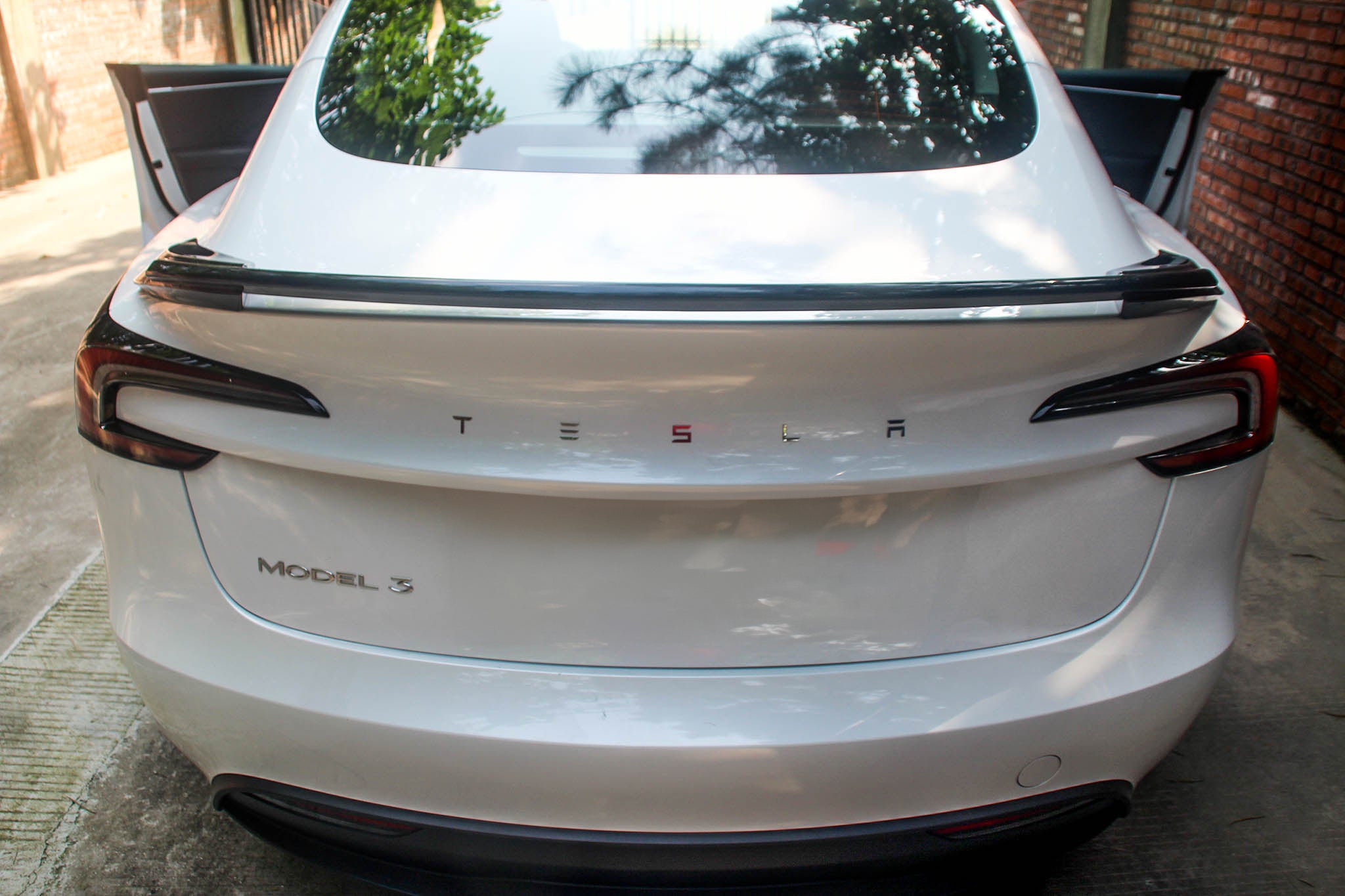 High-Performance Sporty Style Spoiler for Tesla Model 3 & 2024+ Model 3 Highland - Enhance Aerodynamics & Style - Perfect for Racing, Car Shows & Daily Driving