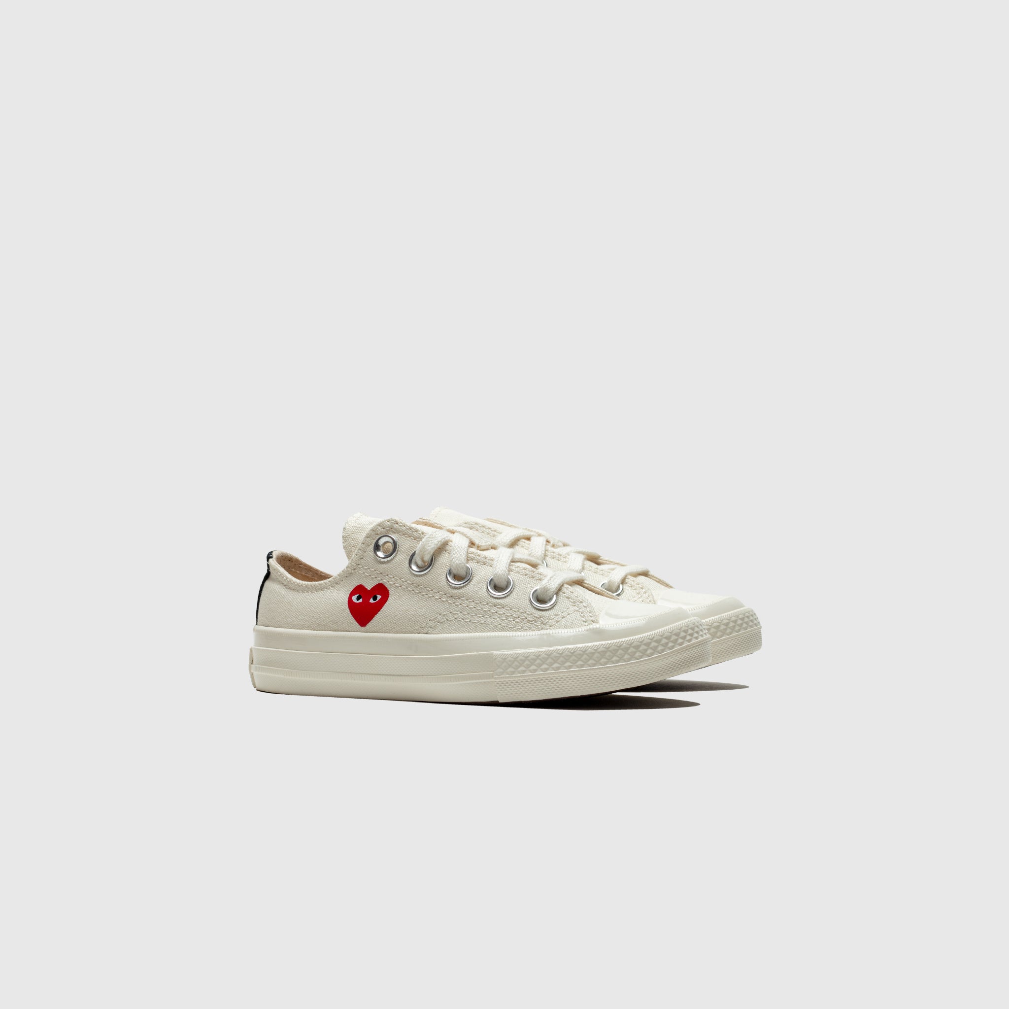 Chuck Taylor All Star '70 Low Top Sneakers for Kids - Milk Single Heart Design | Casual Wear, School, Playtime & Everyday Comfort