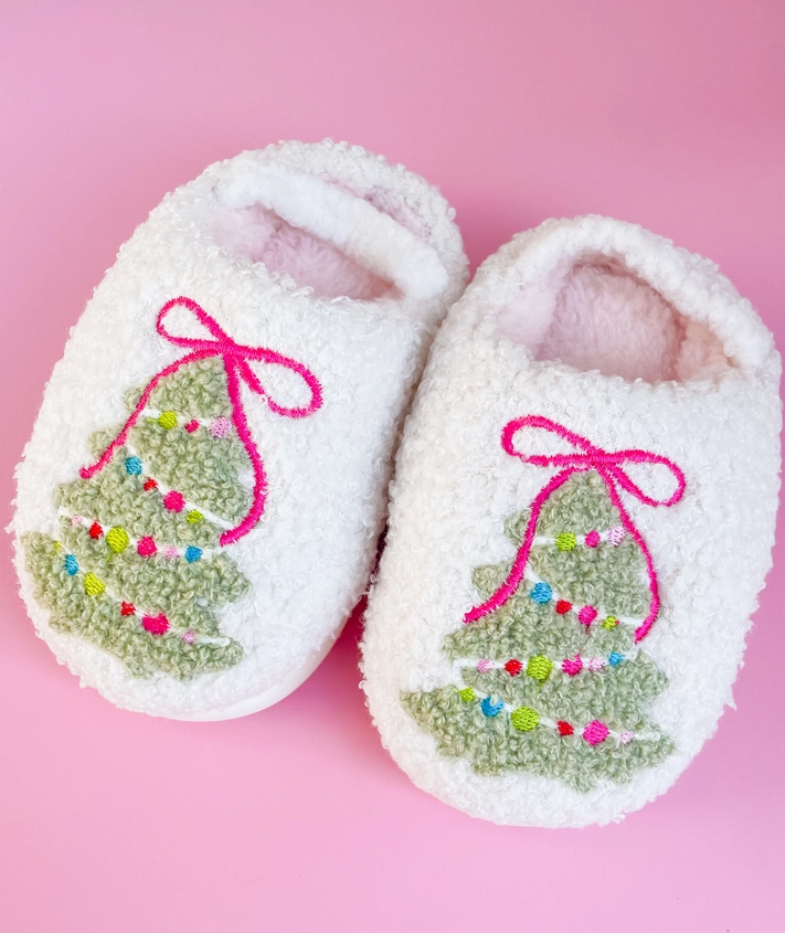 Cozy Toddler Christmas Plush Slippers - Soft Holiday Footwear for Boys & Girls - Perfect for Winter Home, Photo Shoots & Gift Giving