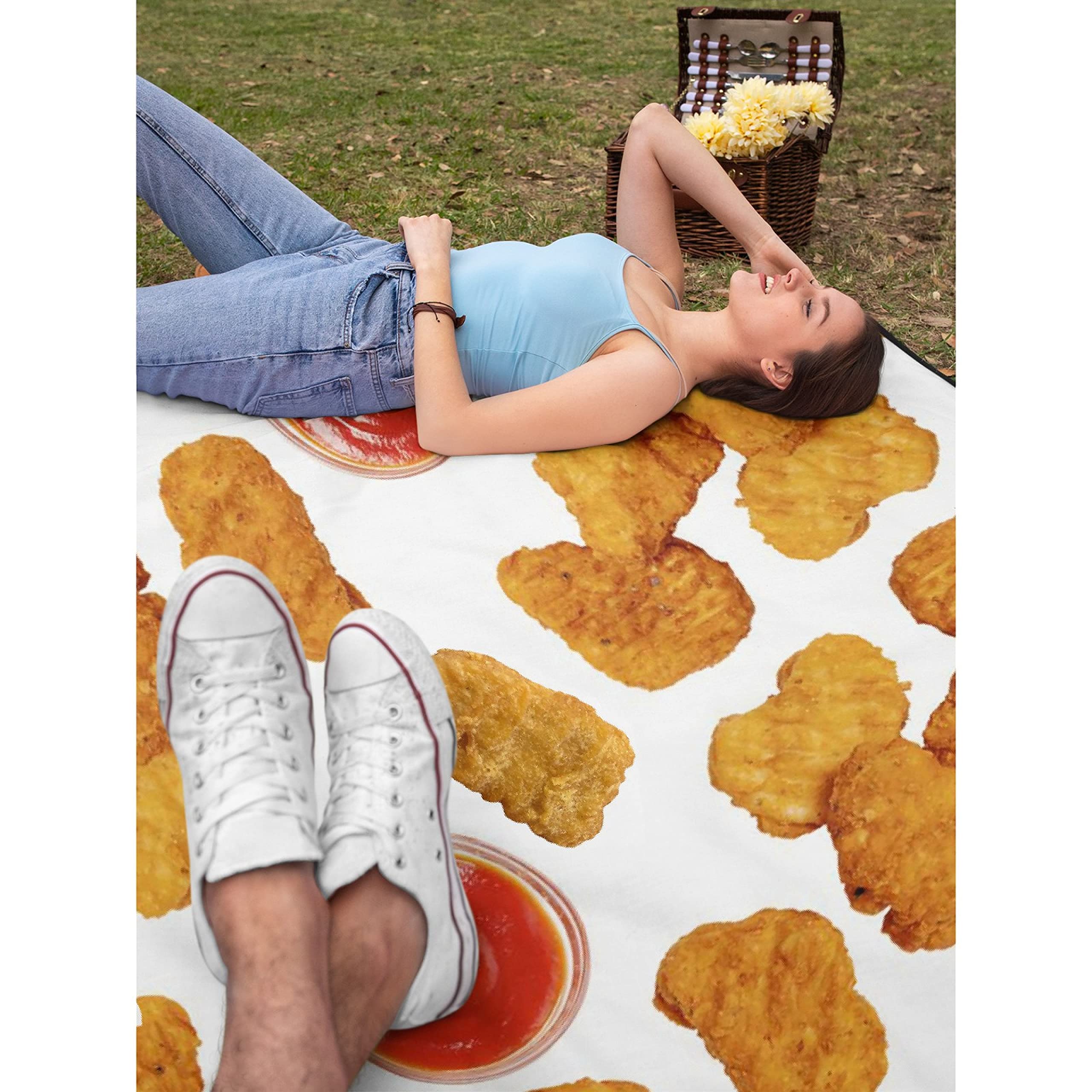 Soft Fleece Chicken Nuggets Blanket - XL 120x90 Inch Funny Food Gift Blanket for Adults & Kids | Cozy Lightweight Flannel Throw for Bed, Couch, Living Room | Perfect for Movie Nights, Camping & Family Snuggles
