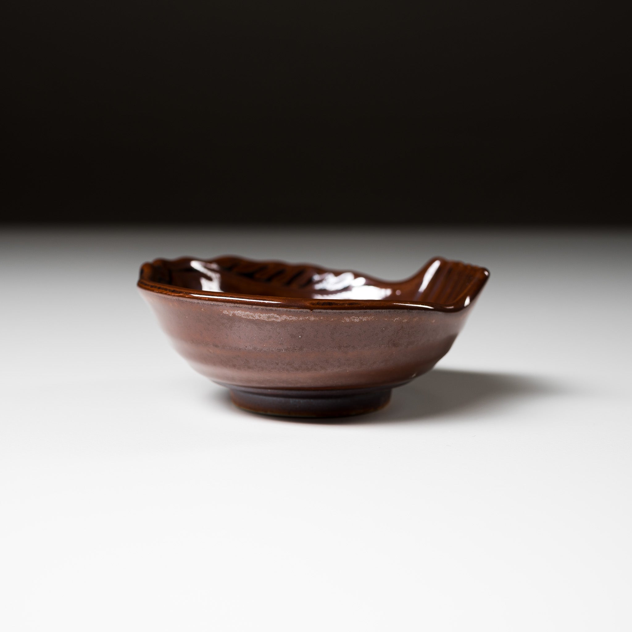 Authentic Japanese Mino Ware Fish Side Dish Bowl - 10cm Ceramic Small Bowl for Sushi, Soy Sauce & Condiments | Perfect for Dining, Restaurants & Home Use
