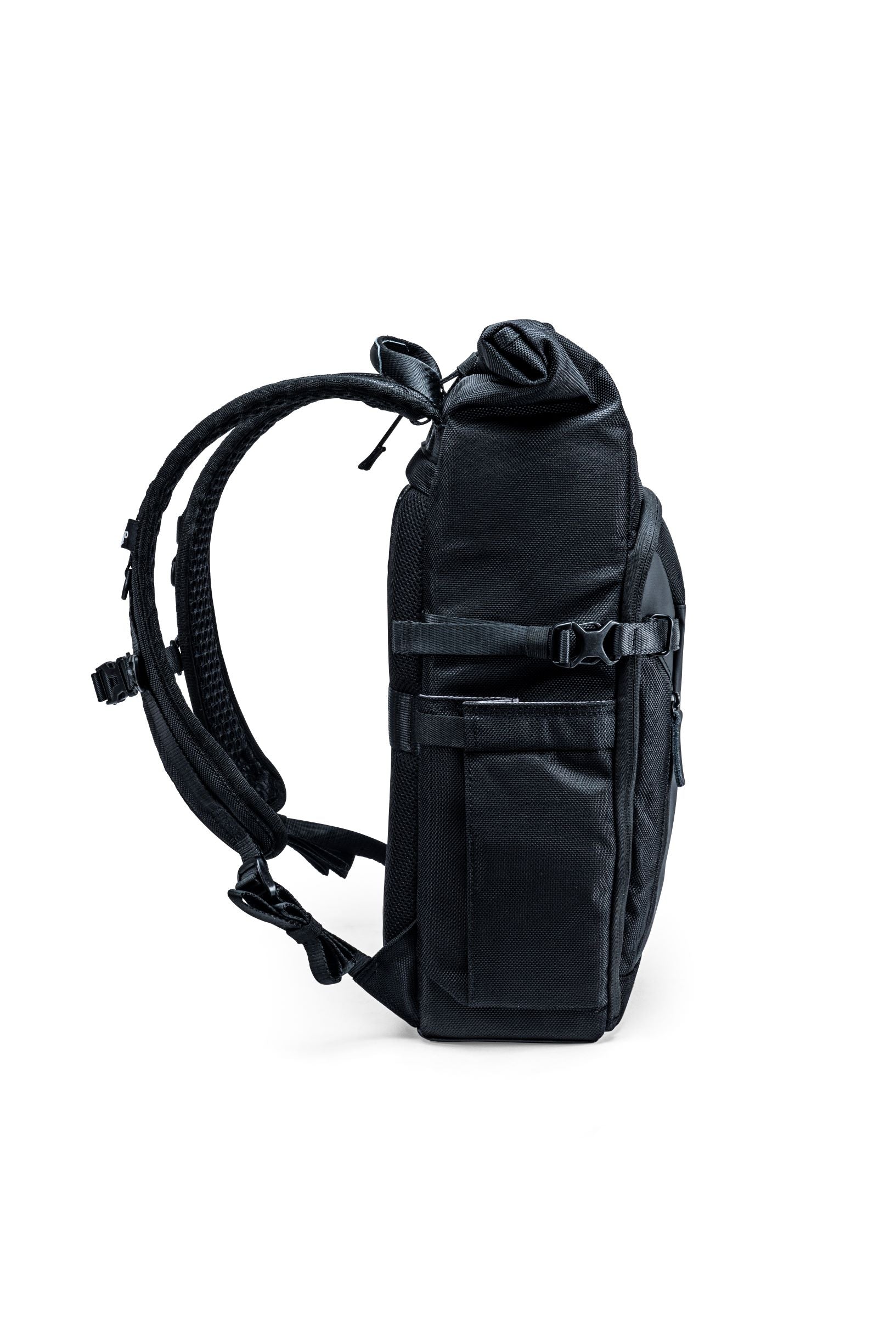 VEO SELECT 39 RBM BK Waterproof Laptop Backpack for Men & Women - Durable Travel Backpack with USB Charging Port, School College Business Commuter Backpack (Black) - Perfect for Work, Gym & Outdoor Adventures