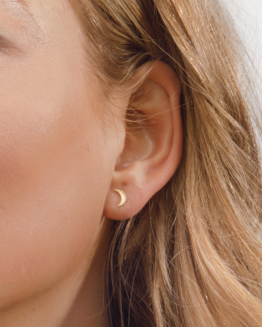 Moon Single Stud Earrings for Women - Minimalist Gold/Silver Stud Earrings for Daily Wear - Perfect for Work, Date Night & Gifting