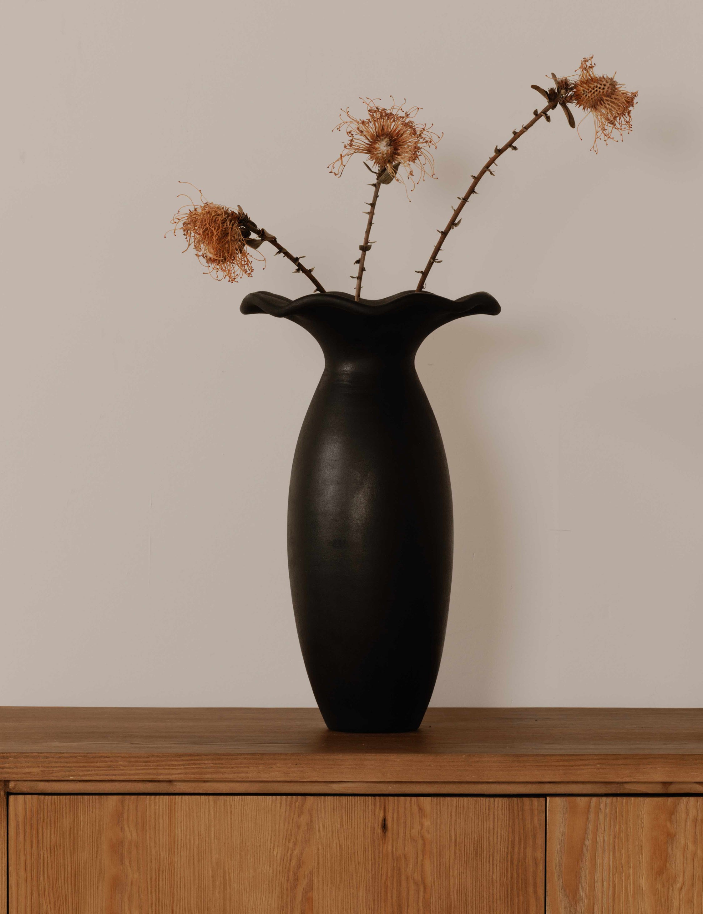 Dosman Decorative Vase - Modern Ceramic Flower Vase for Home Decor, Living Room, Dining Table Centerpiece | Perfect for Fresh Flowers, Artificial Plants & Interior Design