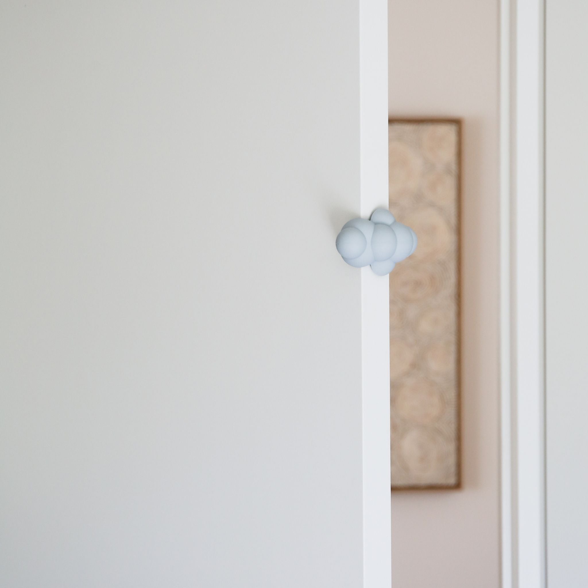 DESIGNSTUFF Cloud-Shaped Door Stopper - Non-Slip Wedge for Home & Office - Perfect for Bedroom, Living Room, and Classroom Use