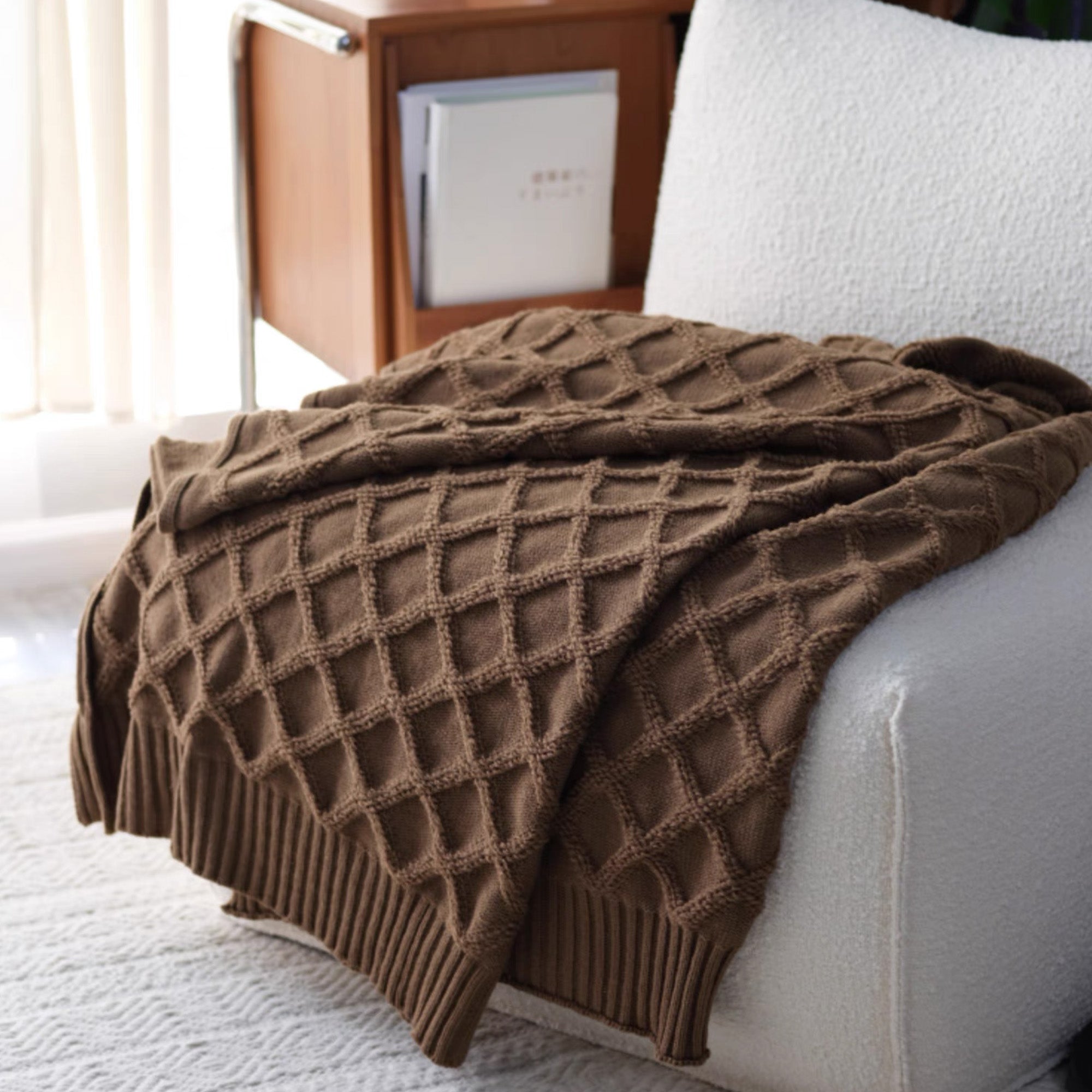 Luxurious Diamond Weave Throw Blanket - Soft & Cozy Knitted Blanket for Couch, Bed, Sofa - Perfect for Home Decor, Gifts & Winter Warmth