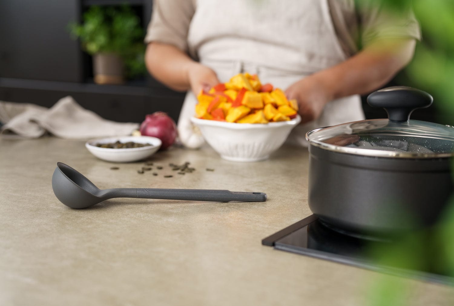 Zyliss Medium Ladle - Premium Stainless Steel Soup Spoon with Ergonomic Handle - Perfect for Serving Soups, Stews, and Pasta Dishes in Kitchen & Dining