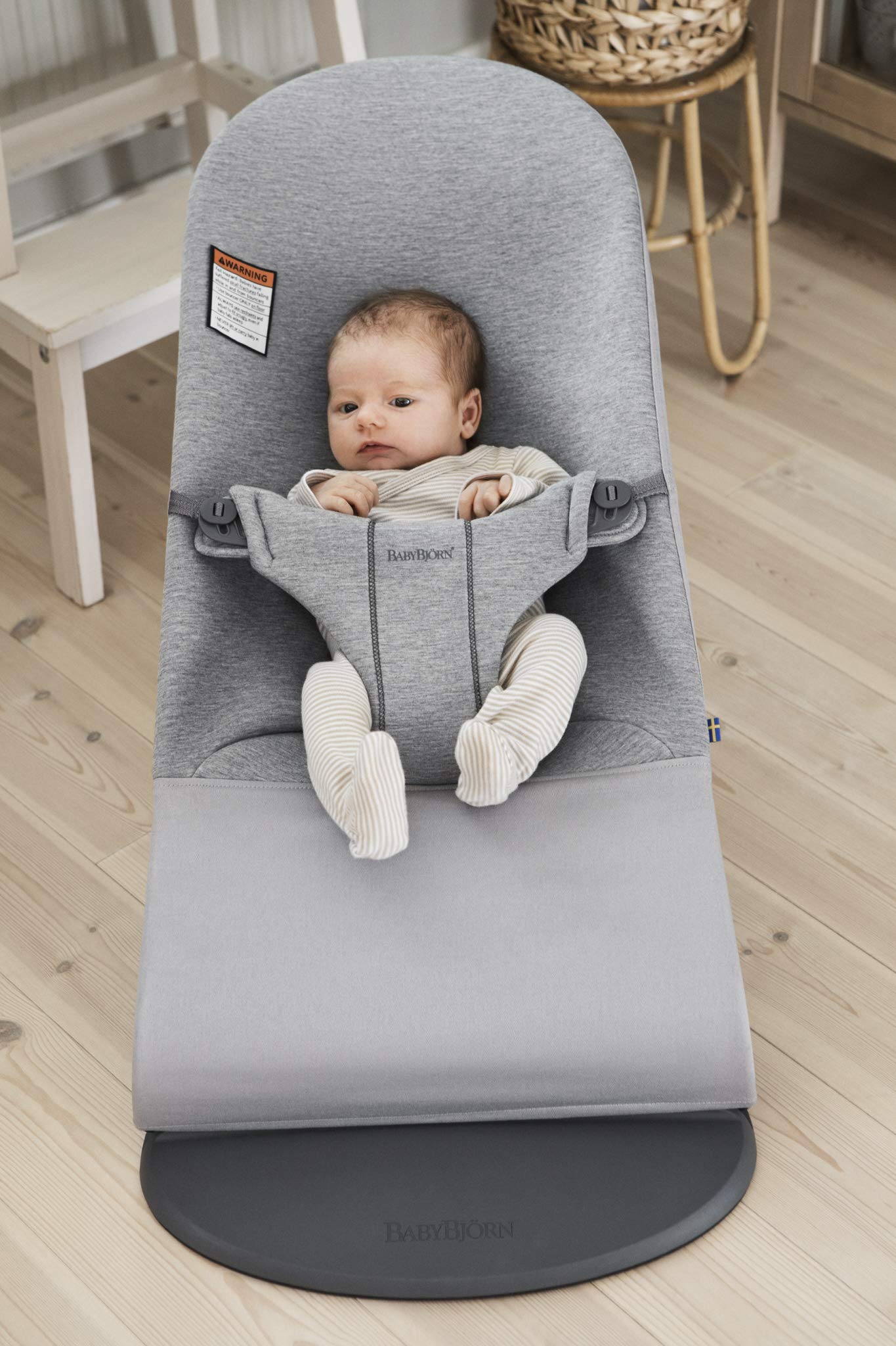 BabyBjörn Bouncer Bliss - Adjustable Baby Bouncer & Toddler Chair (8-29 lbs) | 4-Position Lightweight Infant Seat with 3D Jersey Fabric | Perfect for Nursery, Living Room & Travel | Light Gray