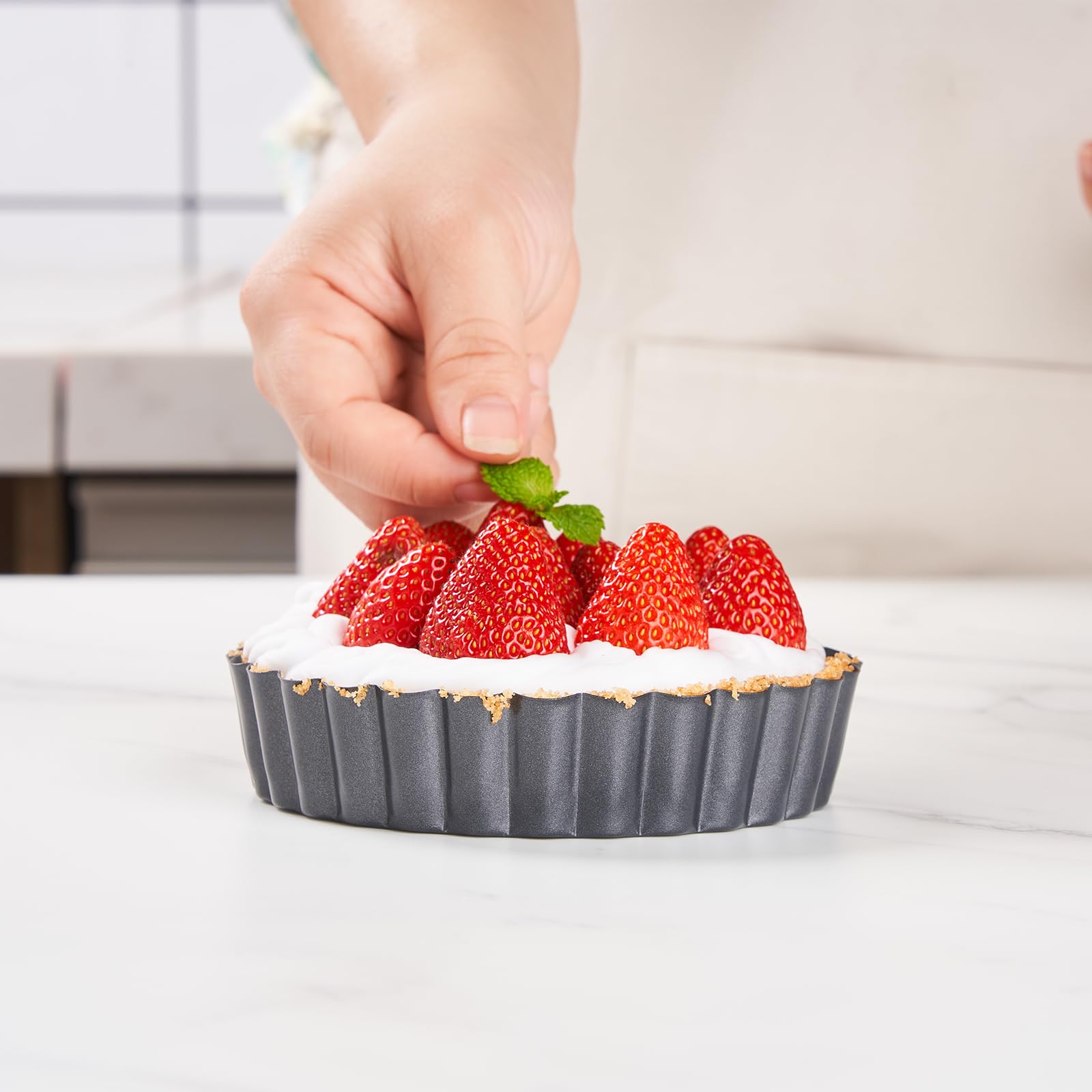 6-Pack 5 Inch Mini Tart Pans with Removable Bottom - Carbon Steel Round Quiche & Tartlet Baking Molds - Reusable Black Pie Pans for Desserts, Appetizers & Party Snacks
