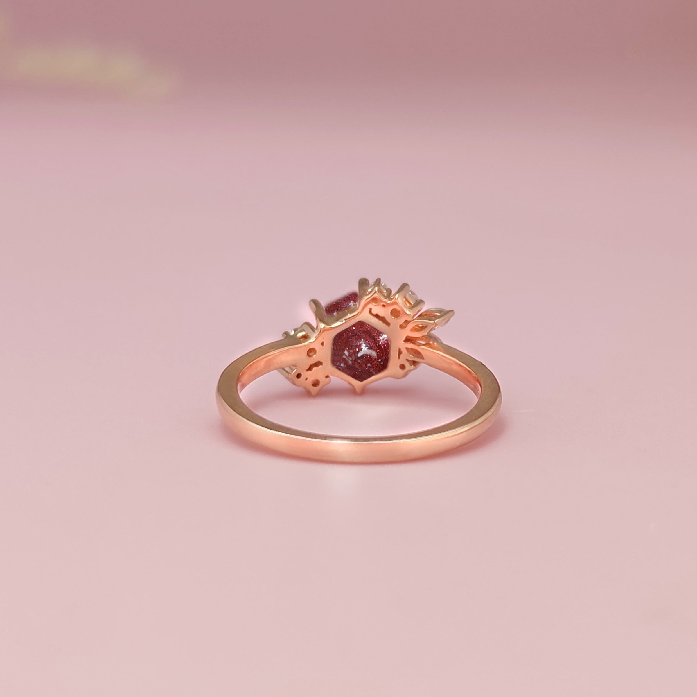 Eternal Memory Ashes Ring - Cremation Jewelry for Loved Ones | Memorial Keepsake for Grieving & Remembrance - Perfect for Funerals, Memorials & Everyday Wear