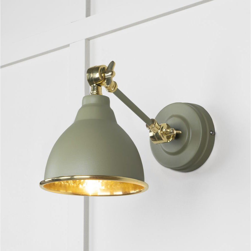 Hammered Brass Brindley Wall Light - Vintage Style Sconce in Multiple Finishes - Perfect for Bedroom, Living Room & Hallway Lighting
