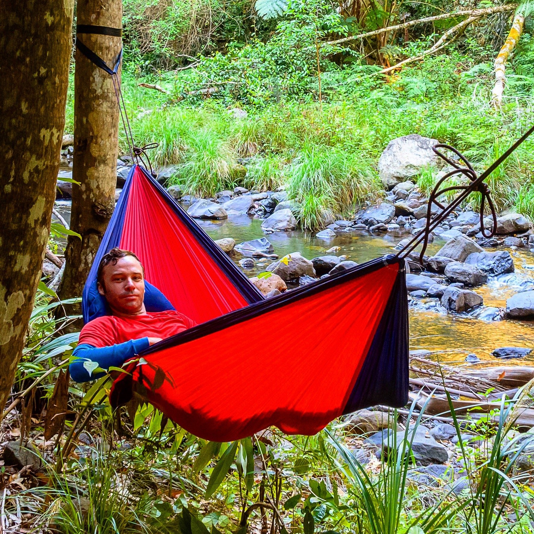 Best Single Camping Hammock - Ultra Lightweight & Portable for Outdoor Adventures, Hiking, Travel - Extra Long Design for Maximum Comfort - Perfect for Backpacking, Beach Trips & Backyard Relaxation (Navy/Red)