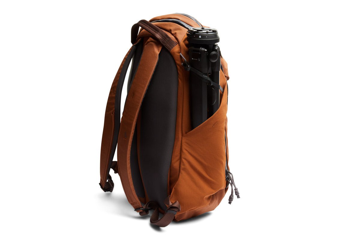 Bellroy Venture Ready Pack 26L - Waterproof Hiking Backpack for Men & Women, Lightweight Travel Daypack with Laptop Sleeve - Perfect for Outdoor Adventures, Commuting & Business Travel