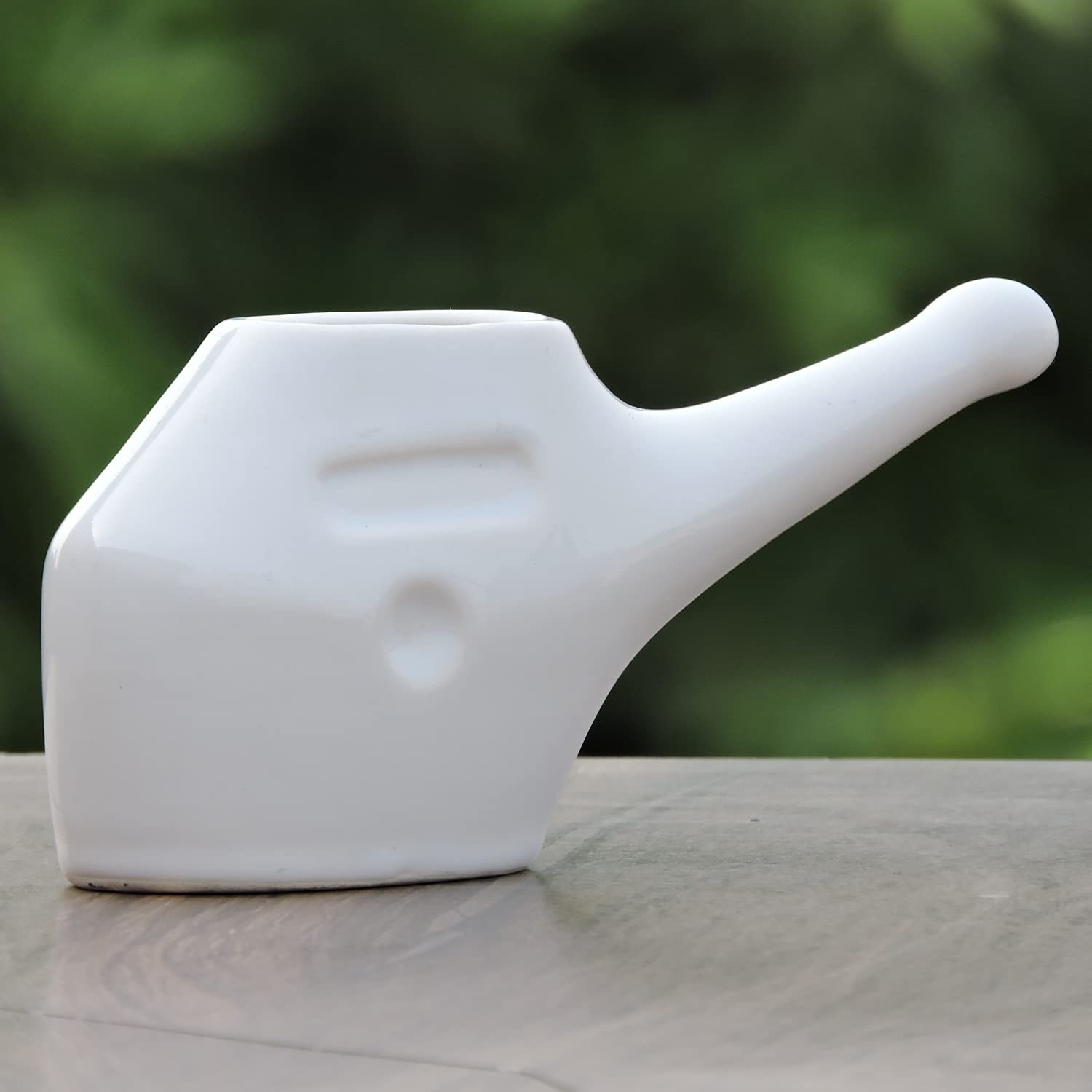 HealthGoodsIn Ceramic Neti Pot for Nasal Cleansing - Sinus Rinse Kit with 5 Sachets Neti Salt & 2 Silicone Tips (White) - Perfect for Allergy Relief, Cold & Flu Season, Yoga & Travel