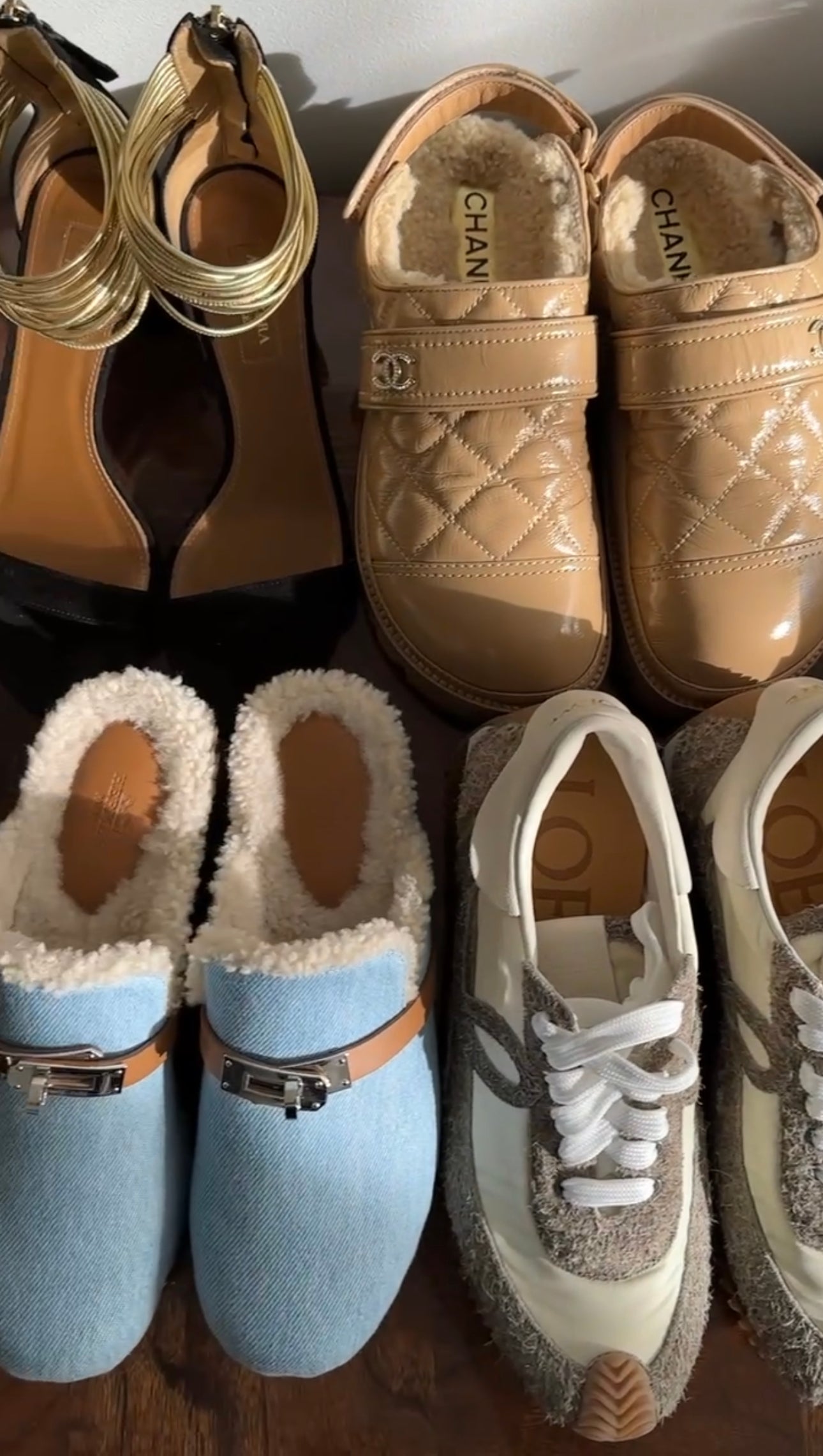Chanel 2023 Beige Patent Leather Quilted Shearling Mules Women's Size 36.5 - Luxury House Slippers for Indoor Comfort & Fashion Outfits