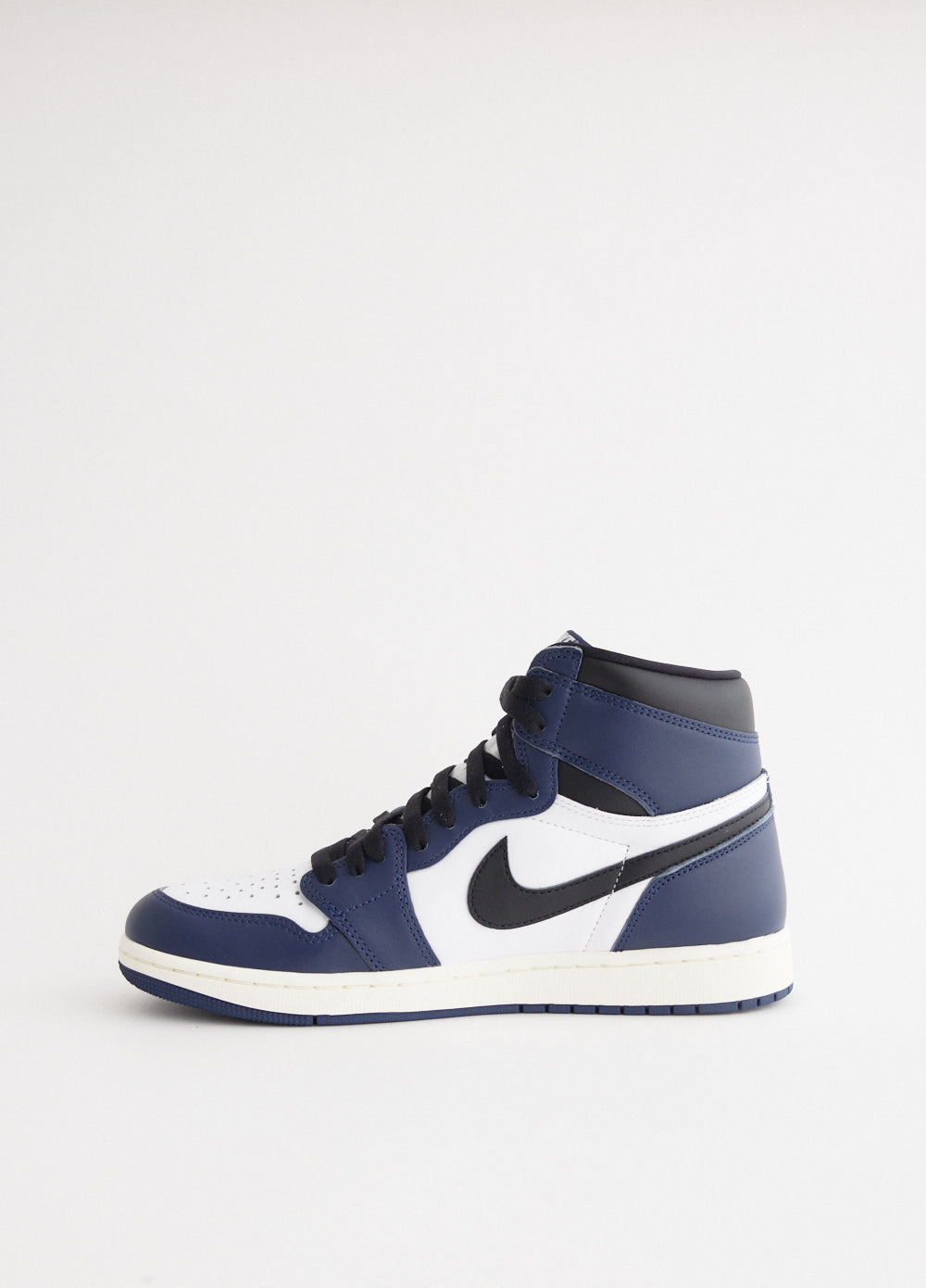 Air Jordan 1 Retro High OG 'Midnight Navy' Men's Basketball Shoes - Classic Sneakers for Streetwear, Casual Outfits & Sneaker Collectors | Durable Leather & Iconic Design for Everyday Wear
