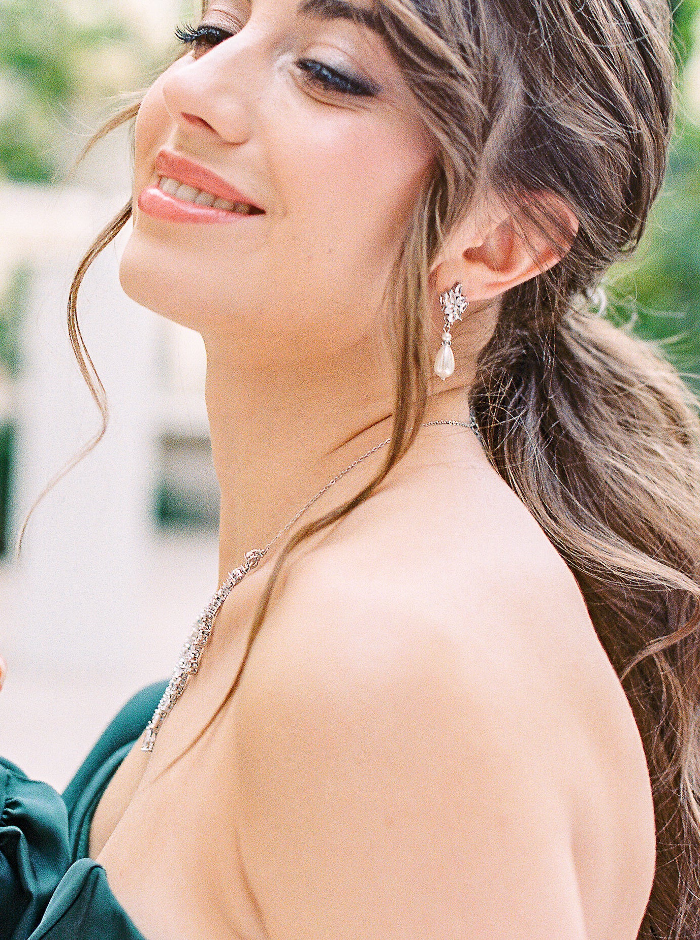DIONNE Pearl Drop Earrings for Women - Elegant Dangling Pearl Jewelry Gift for Wedding, Party & Special Occasions