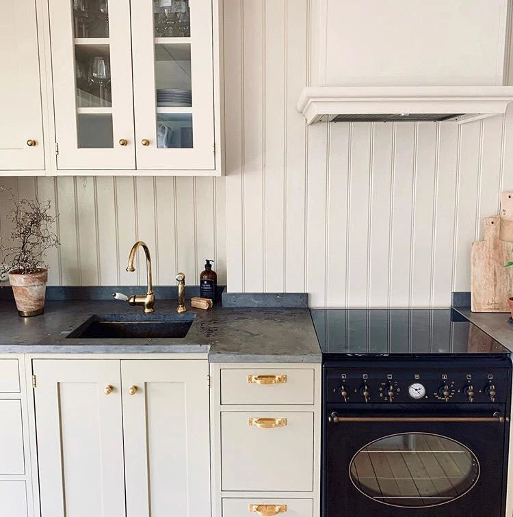 Premium Bronze Kitchen Faucet with Pull-Down Sprayer - Finsbury Collection for Modern & Farmhouse Sinks - Ideal for Cooking, Washing Dishes & Filling Pots