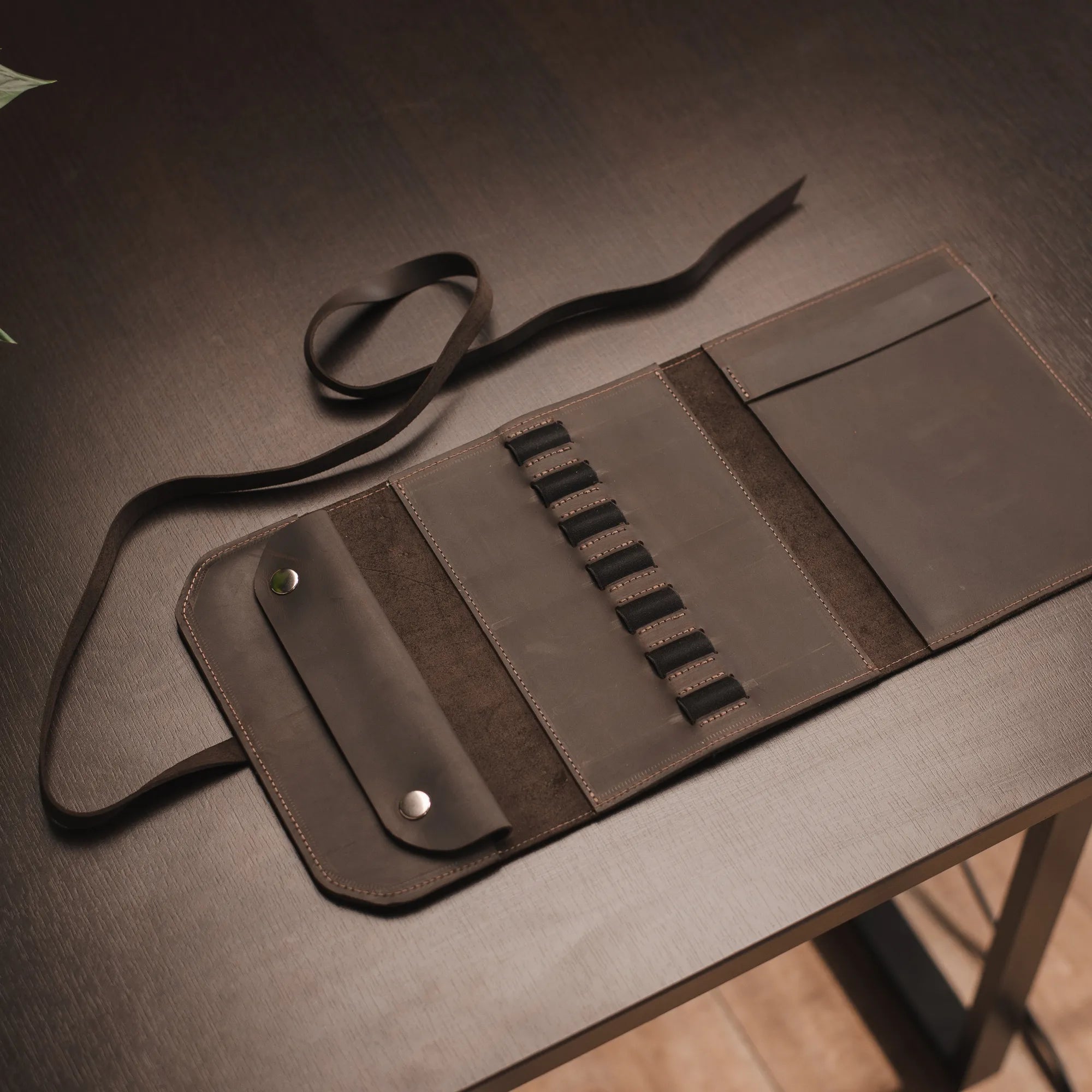 Premium Genuine Leather Moleskine Sketchbook - A5 Artist Notebook for Drawing, Sketching & Watercolor - Perfect Gift for Artists, Designers & Writers (Office, Travel, Studio Use)