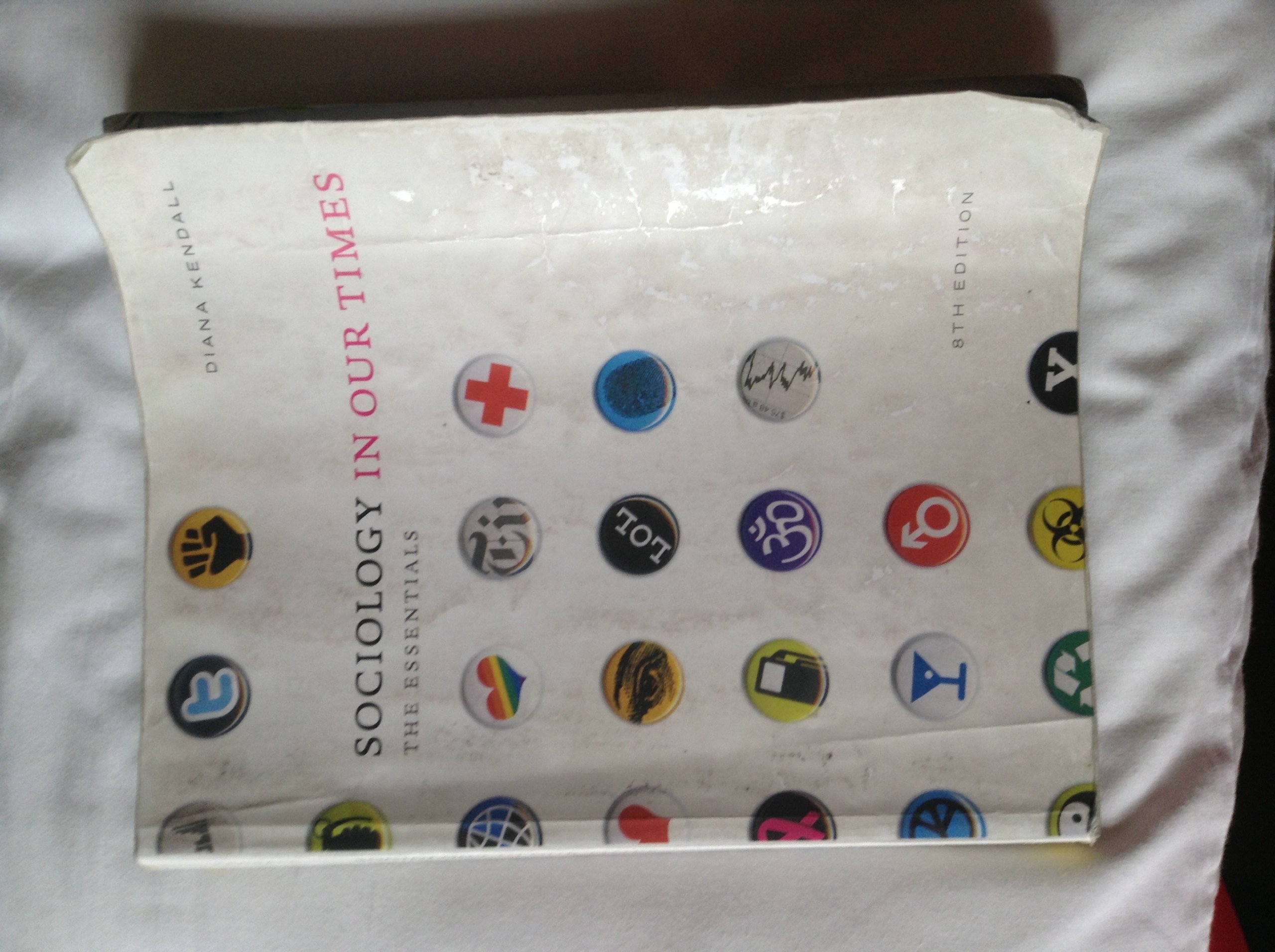 Sociology in Our Times: The Essentials - Textbook for College Students & Social Science Enthusiasts | Perfect for Classroom Learning & Self-Study