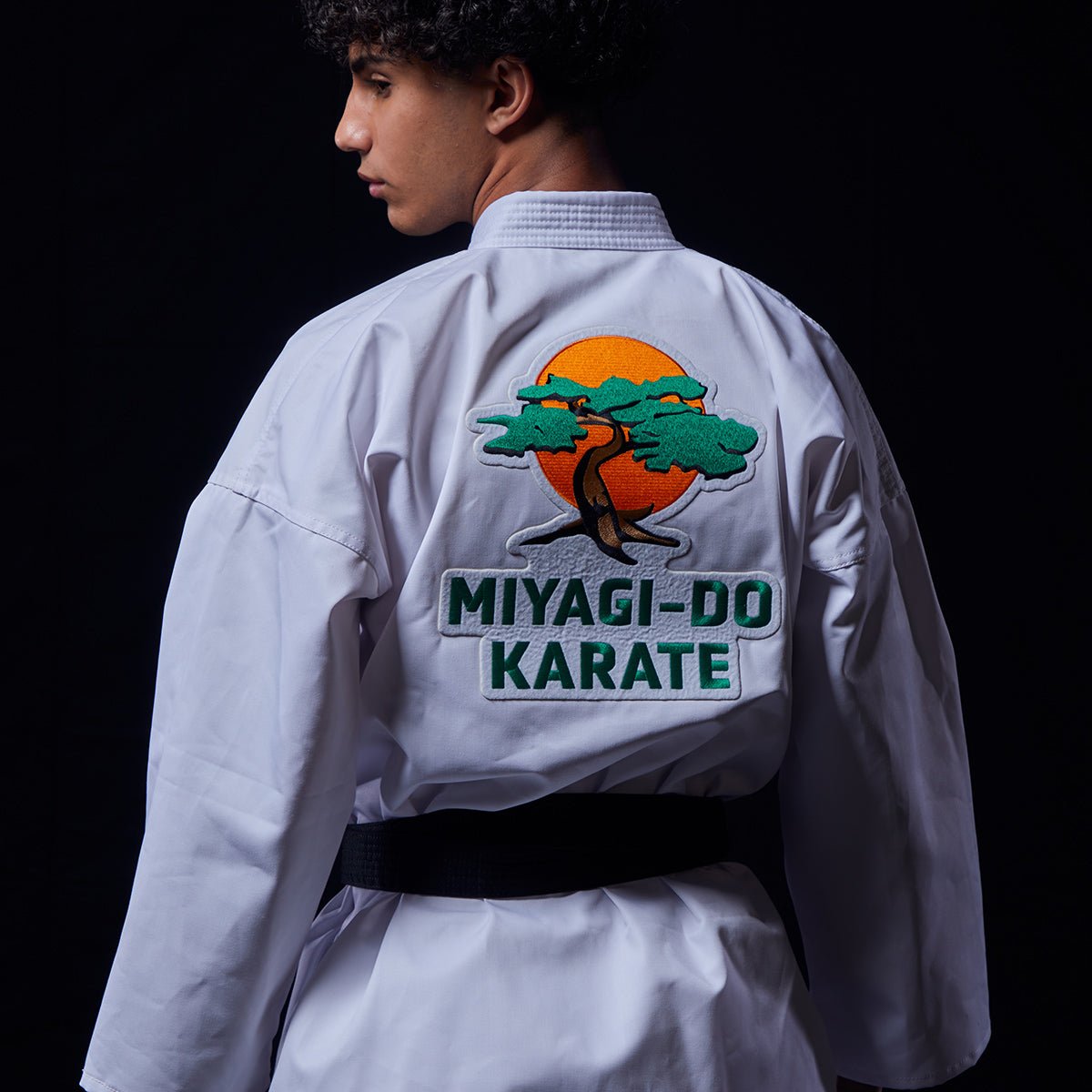 Miyagi Do Karate Gi Uniform - Authentic White Martial Arts Training Outfit for Kids & Adults - Perfect for Karate Classes, Competitions & Cosplay