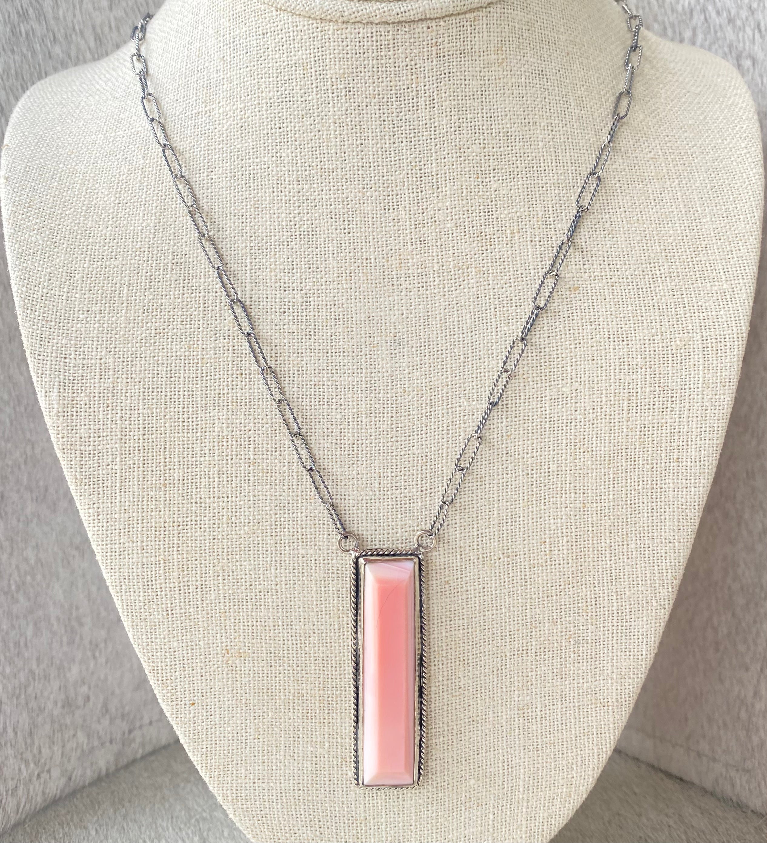Elegant Shell Rectangle Pendant Drop Necklace for Women - Perfect for Beach Parties, Weddings & Everyday Wear