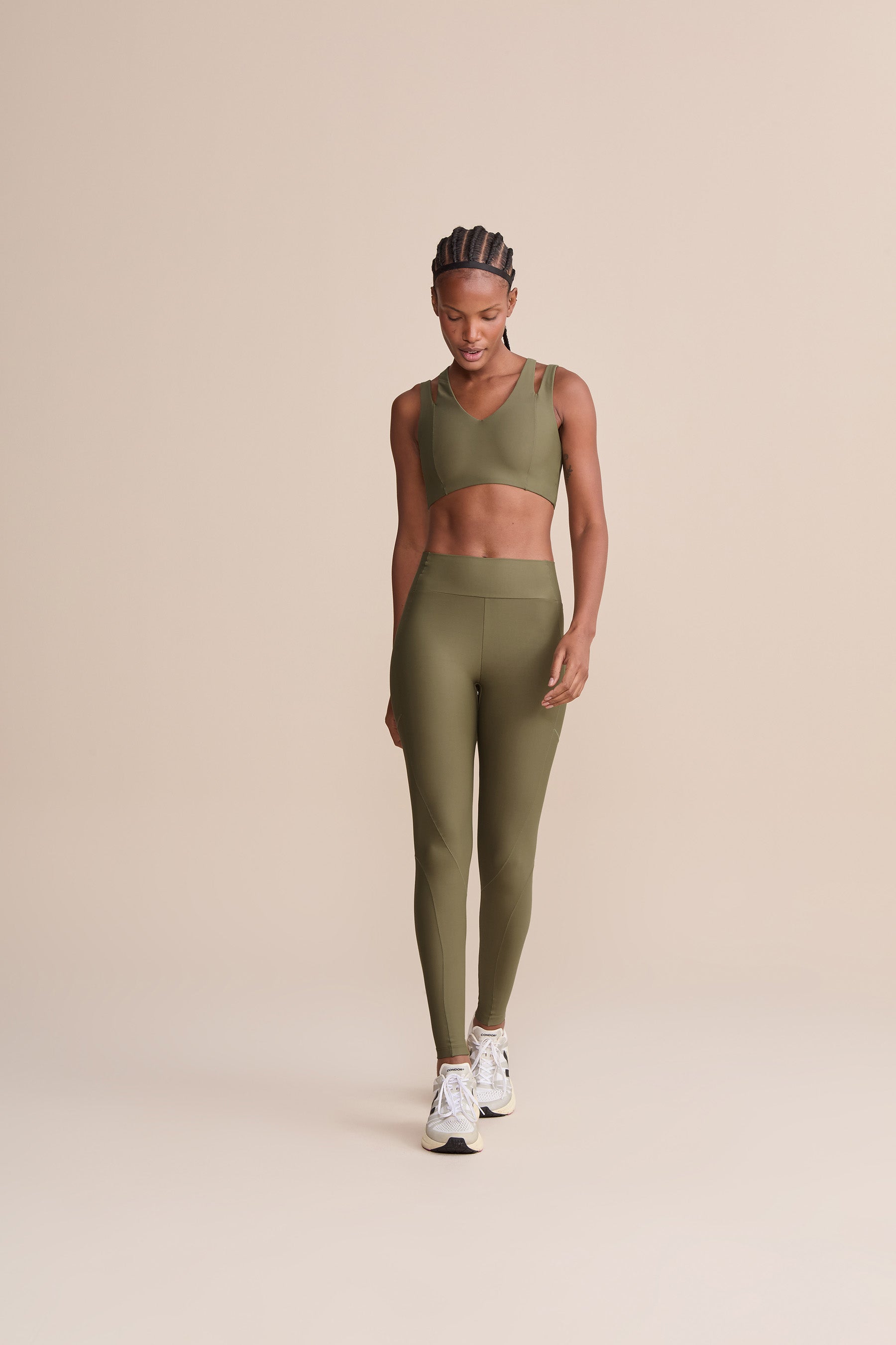 High Support Cut Out Clash Sports Bra for Women - Breathable Workout Top for Running, Yoga & Gym - Trendy Fitness Apparel for Active Lifestyles